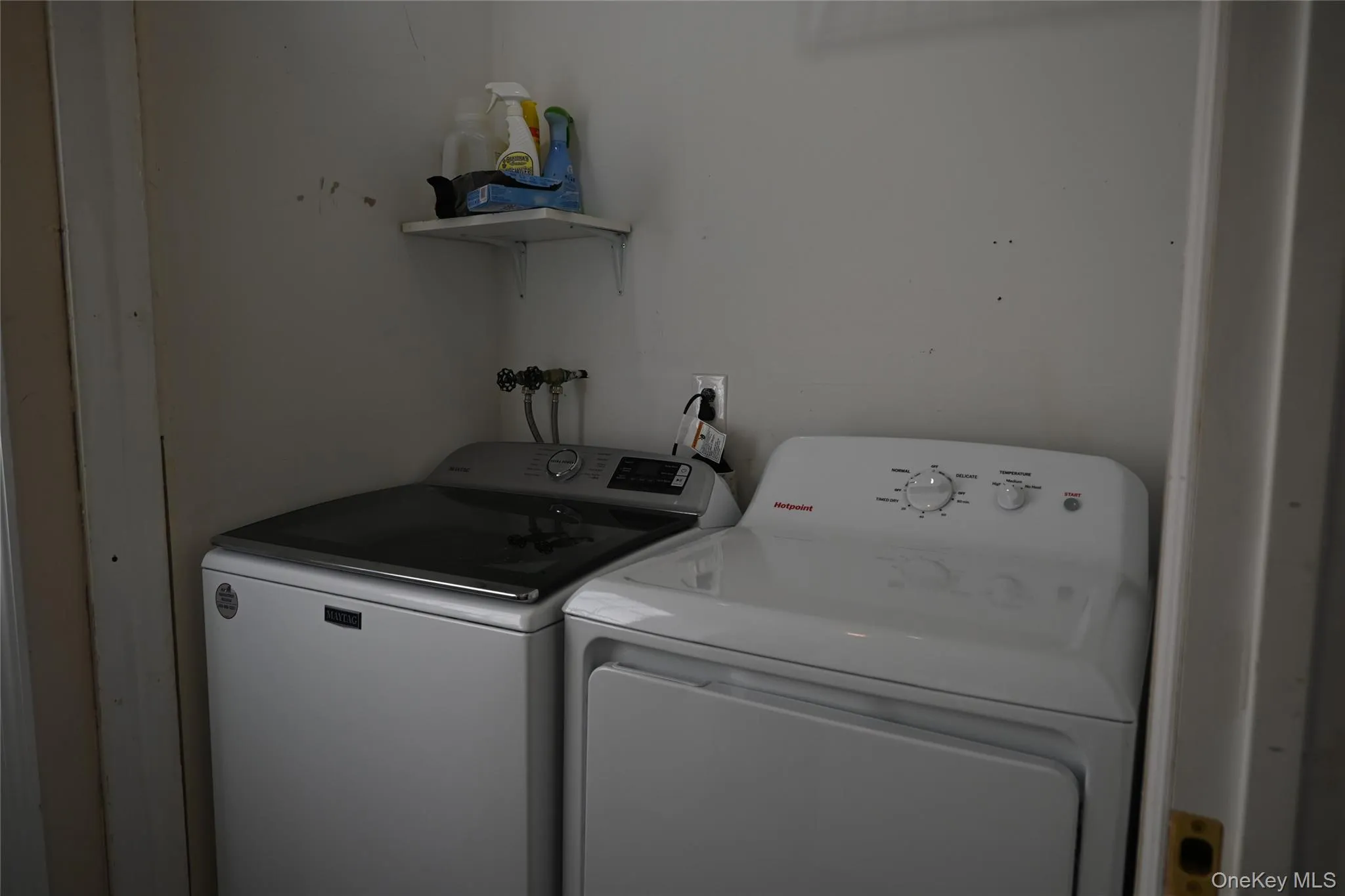 washing machine and dryer large enough for comforters and within doors to reduce noise washing machine and dryer large enough for comforters and within doors to reduce noise