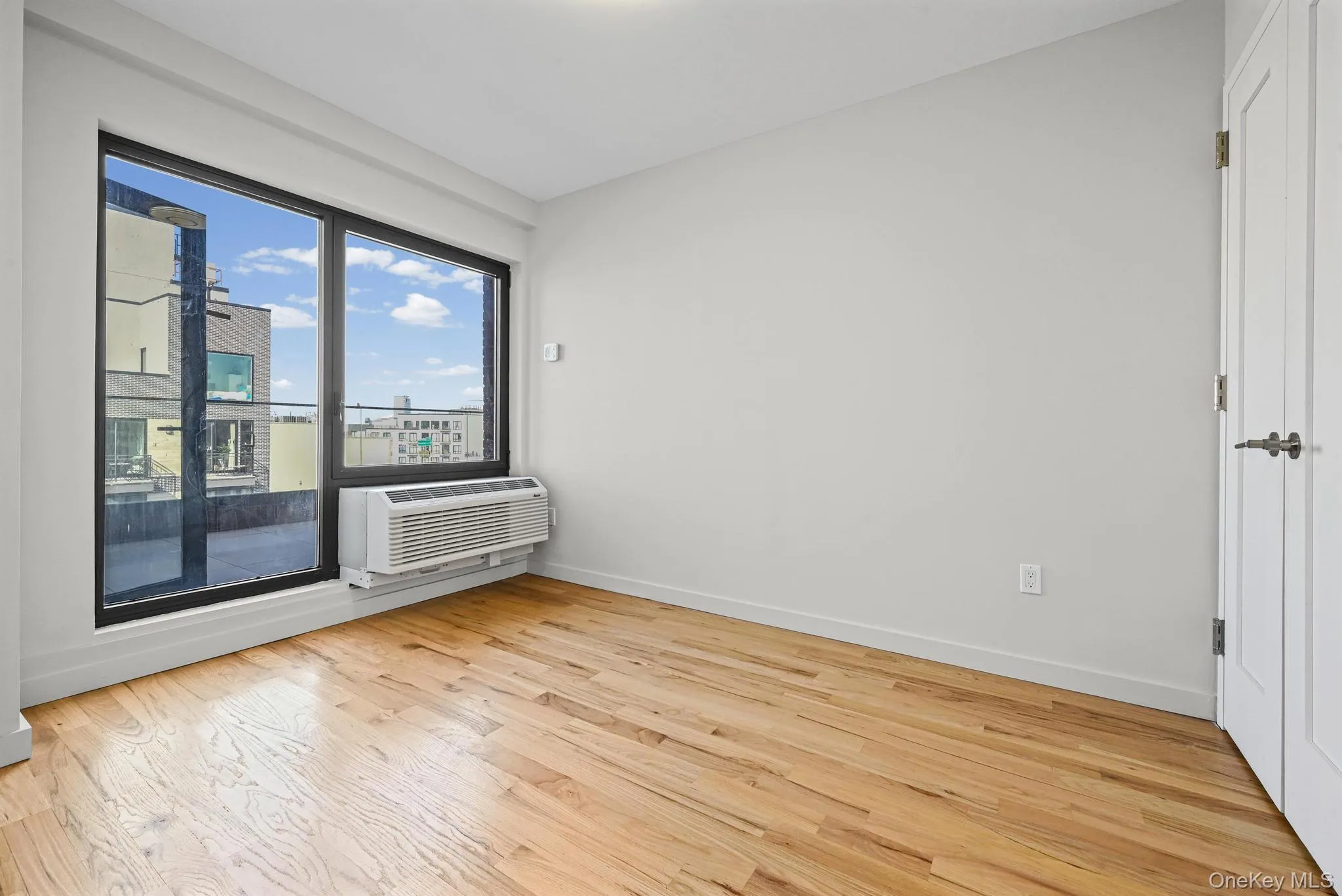 444 Graham Avenue, New York, NY, 1 Bedroom Bedrooms, 2 Rooms Rooms,1 BathroomBathrooms,Residential Lease,For Rent,Graham,0,969775 444 Graham Avenue, New York, NY, 1 Bedroom Bedrooms, 2 Rooms Rooms,1 BathroomBathrooms,Residential Lease,For Rent,Graham,0,969775