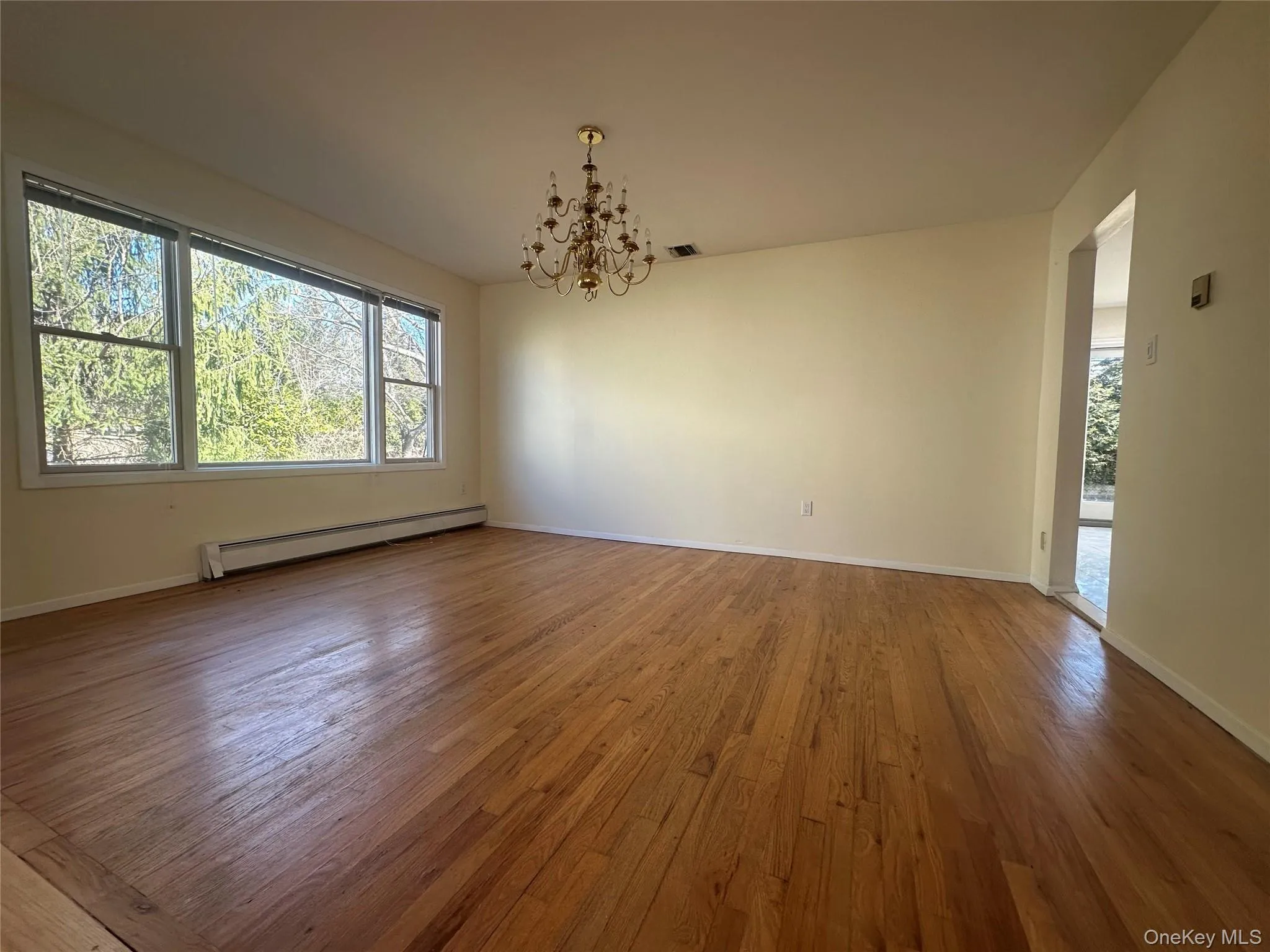 106 Woods Drive, North Hempstead, NY, 5 Bedrooms Bedrooms, 9 Rooms Rooms,4 BathroomsBathrooms,Residential,For Rent,Woods,0,969786 106 Woods Drive, North Hempstead, NY, 5 Bedrooms Bedrooms, 9 Rooms Rooms,4 BathroomsBathrooms,Residential,For Rent,Woods,0,969786