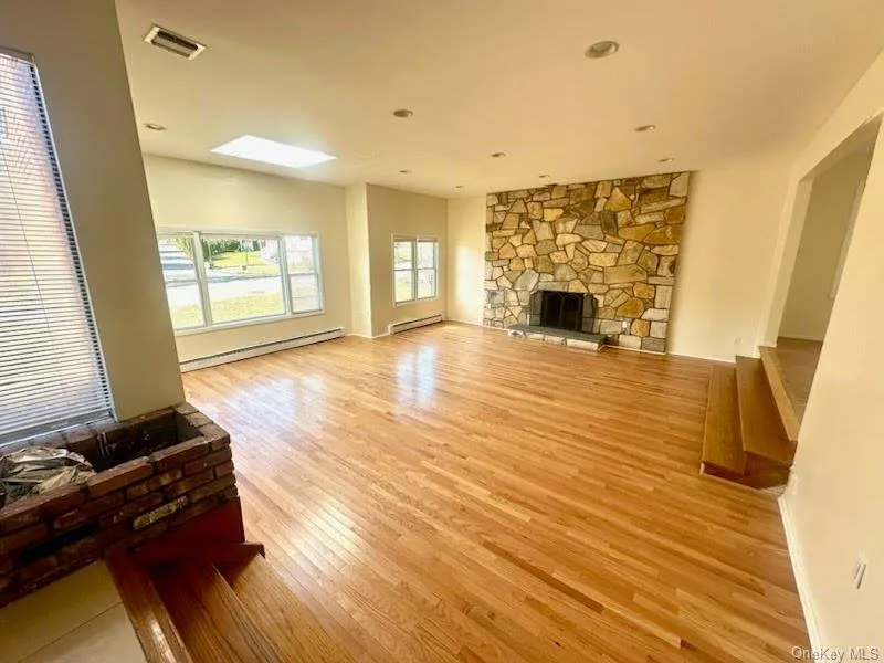 106 Woods Drive, North Hempstead, NY, 5 Bedrooms Bedrooms, 9 Rooms Rooms,4 BathroomsBathrooms,Residential,For Rent,Woods,0,969786 106 Woods Drive, North Hempstead, NY, 5 Bedrooms Bedrooms, 9 Rooms Rooms,4 BathroomsBathrooms,Residential,For Rent,Woods,0,969786