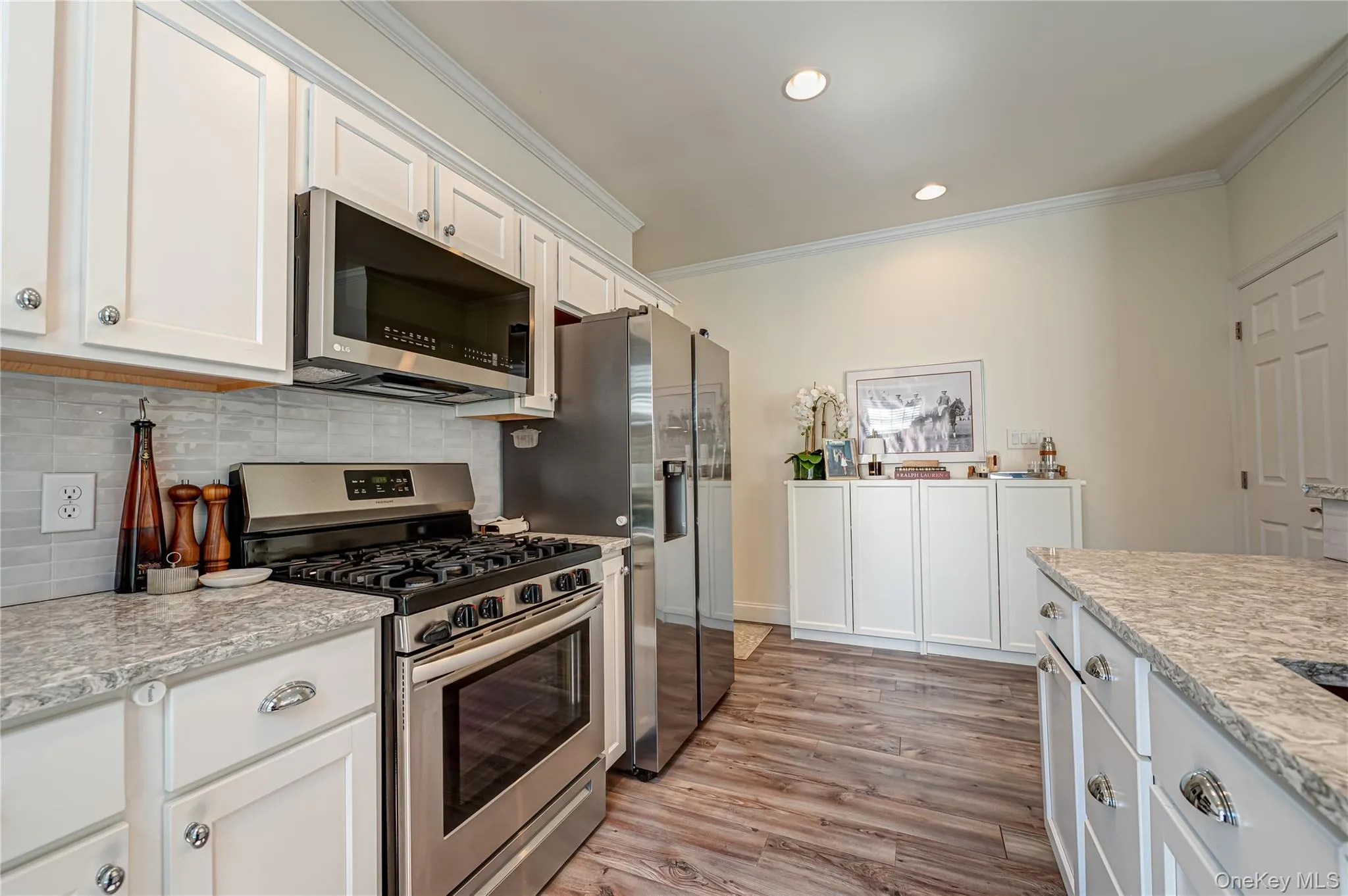 7 Nathan Hale Drive, Huntington, NY, 2 Bedrooms Bedrooms, 6 Rooms Rooms,2 BathroomsBathrooms,Residential Lease,For Rent,Nathan Hale,0,969819 7 Nathan Hale Drive, Huntington, NY, 2 Bedrooms Bedrooms, 6 Rooms Rooms,2 BathroomsBathrooms,Residential Lease,For Rent,Nathan Hale,0,969819