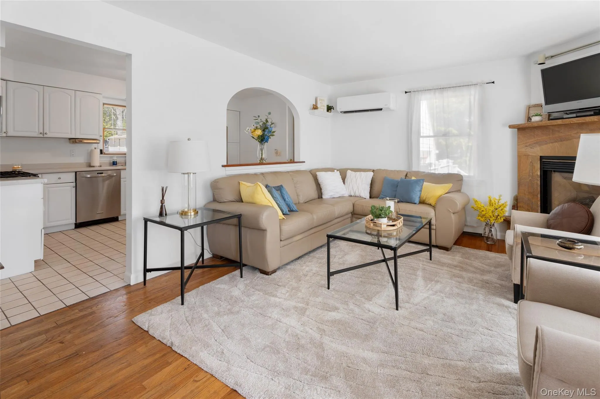 27 Summit Boulevard, Southampton, NY, 4 Bedrooms Bedrooms, 7 Rooms Rooms,2 BathroomsBathrooms,Residential Lease,For Rent,Summit,0,969837 27 Summit Boulevard, Southampton, NY, 4 Bedrooms Bedrooms, 7 Rooms Rooms,2 BathroomsBathrooms,Residential Lease,For Rent,Summit,0,969837