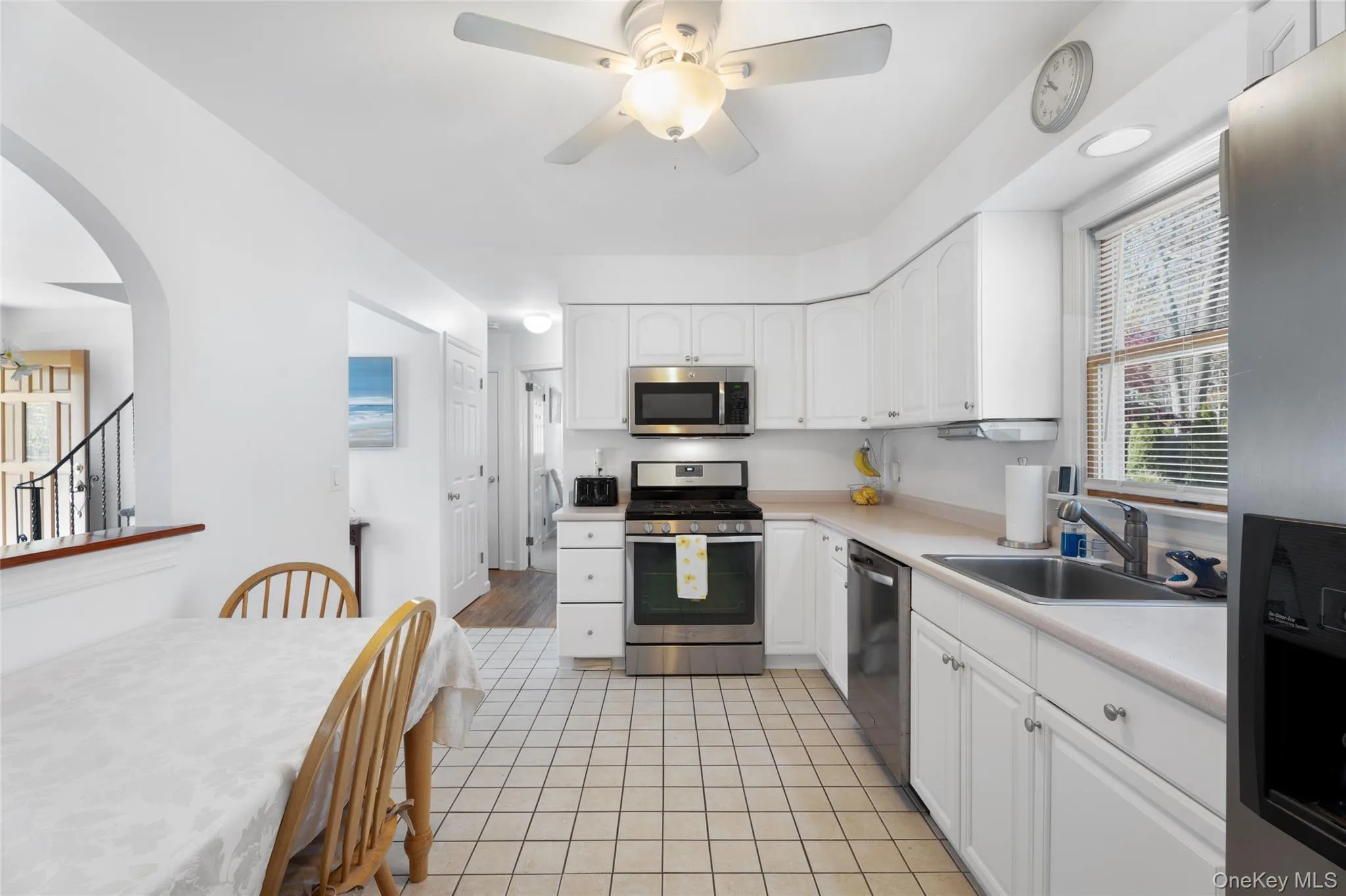 27 Summit Boulevard, Southampton, NY, 4 Bedrooms Bedrooms, 7 Rooms Rooms,2 BathroomsBathrooms,Residential Lease,For Rent,Summit,0,969837 27 Summit Boulevard, Southampton, NY, 4 Bedrooms Bedrooms, 7 Rooms Rooms,2 BathroomsBathrooms,Residential Lease,For Rent,Summit,0,969837