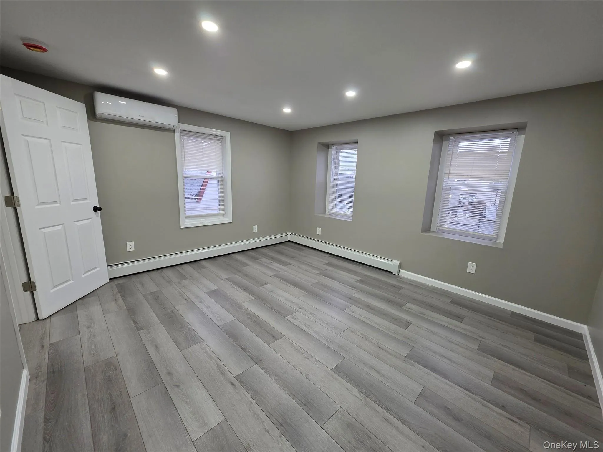 269 Willis Avenue, North Hempstead, NY, 1 Bedroom Bedrooms, 4 Rooms Rooms,1 BathroomBathrooms,Residential Lease,For Rent,Willis,0,969840 269 Willis Avenue, North Hempstead, NY, 1 Bedroom Bedrooms, 4 Rooms Rooms,1 BathroomBathrooms,Residential Lease,For Rent,Willis,0,969840