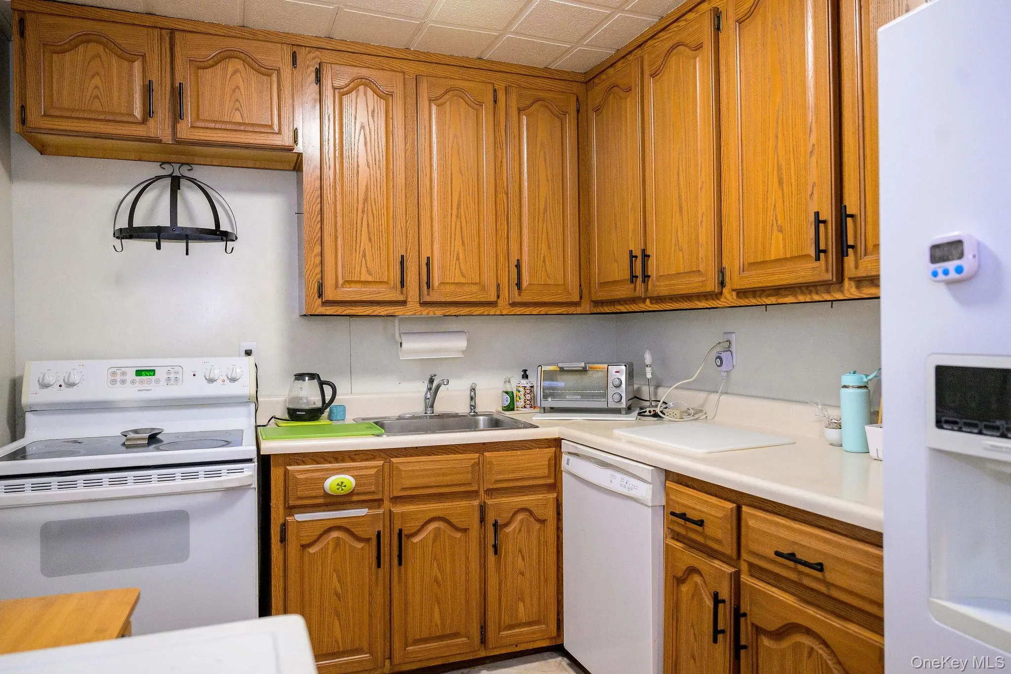 155 Charter Circle, Ossining, NY, 3 Bedrooms Bedrooms, 5 Rooms Rooms,1 BathroomBathrooms,Residential,For Rent,Charter,0,969852 155 Charter Circle, Ossining, NY, 3 Bedrooms Bedrooms, 5 Rooms Rooms,1 BathroomBathrooms,Residential,For Rent,Charter,0,969852