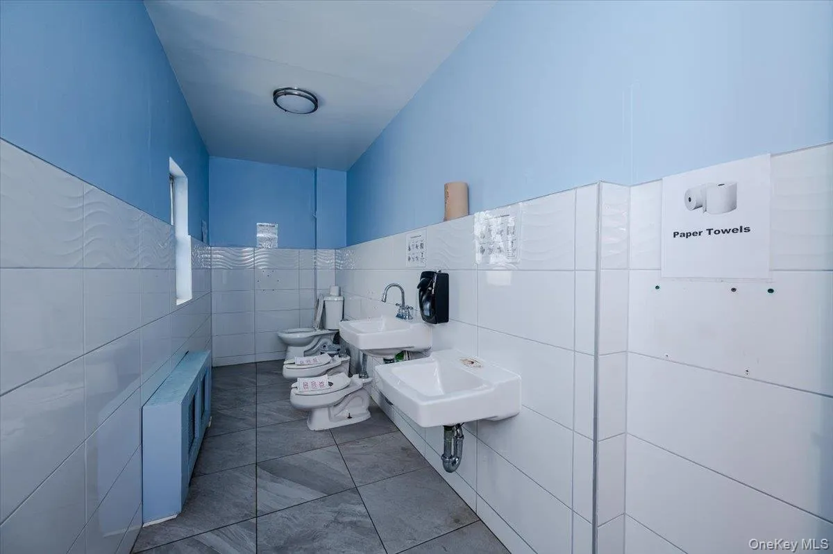 90 Henry Street, Hempstead, NY, ,Commercial Lease,For Rent,Henry Street,0,969857 90 Henry Street, Hempstead, NY, ,Commercial Lease,For Rent,Henry Street,0,969857