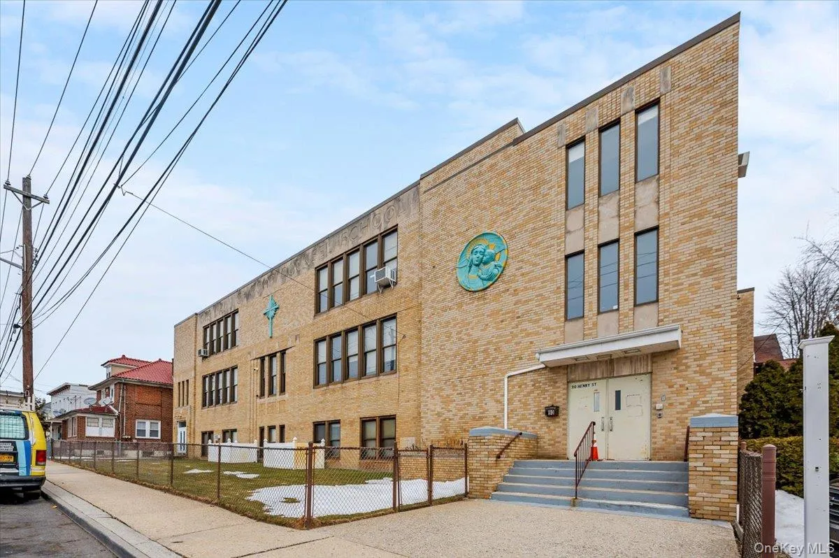 90 Henry Street, Hempstead, NY, ,Commercial Lease,For Rent,Henry Street,0,969857 90 Henry Street, Hempstead, NY, ,Commercial Lease,For Rent,Henry Street,0,969857