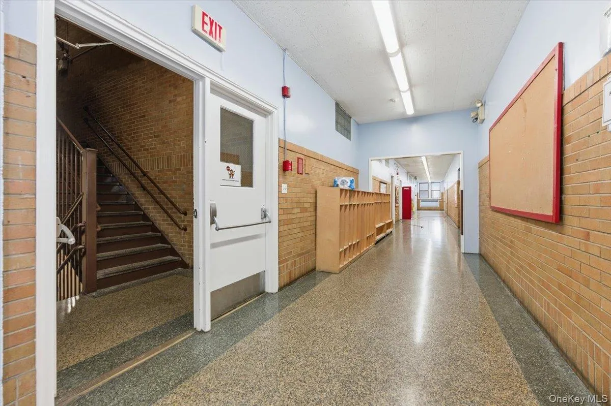 90 Henry Street, Hempstead, NY, ,Commercial Lease,For Rent,Henry Street,0,969857 90 Henry Street, Hempstead, NY, ,Commercial Lease,For Rent,Henry Street,0,969857