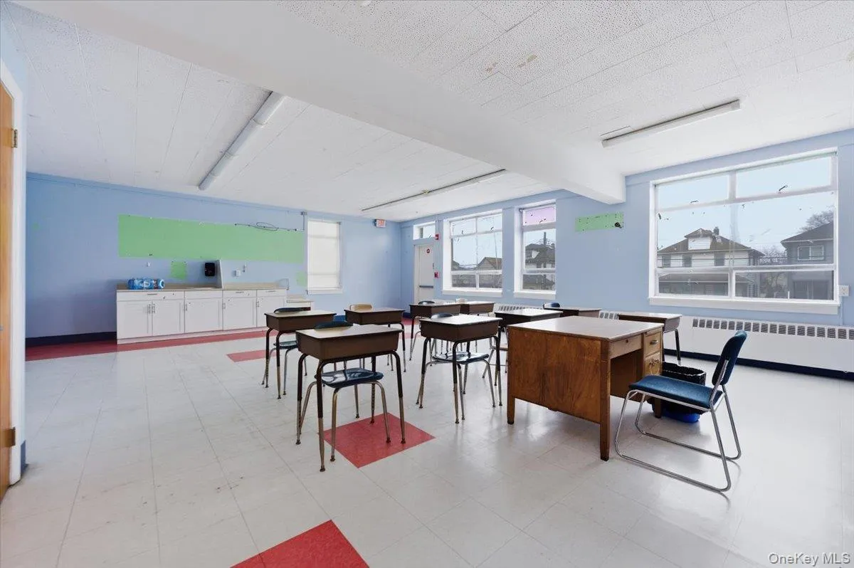 90 Henry Street, Hempstead, NY, ,Commercial Lease,For Rent,Henry Street,0,969857 90 Henry Street, Hempstead, NY, ,Commercial Lease,For Rent,Henry Street,0,969857