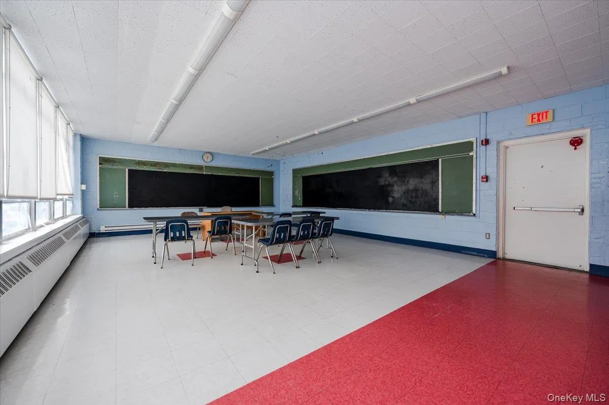 90 Henry Street, Hempstead, NY, ,Commercial Lease,For Rent,Henry Street,0,969857 90 Henry Street, Hempstead, NY, ,Commercial Lease,For Rent,Henry Street,0,969857