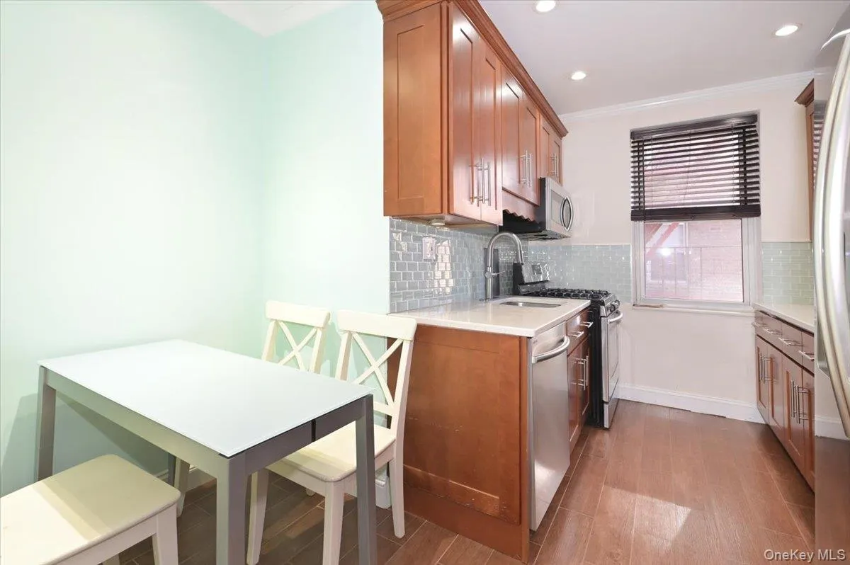 6361 99th Street, New York, NY, 2 Bedrooms Bedrooms, 4 Rooms Rooms,1 BathroomBathrooms,Residential Sale,For Rent,99th,0,969861 6361 99th Street, New York, NY, 2 Bedrooms Bedrooms, 4 Rooms Rooms,1 BathroomBathrooms,Residential Sale,For Rent,99th,0,969861