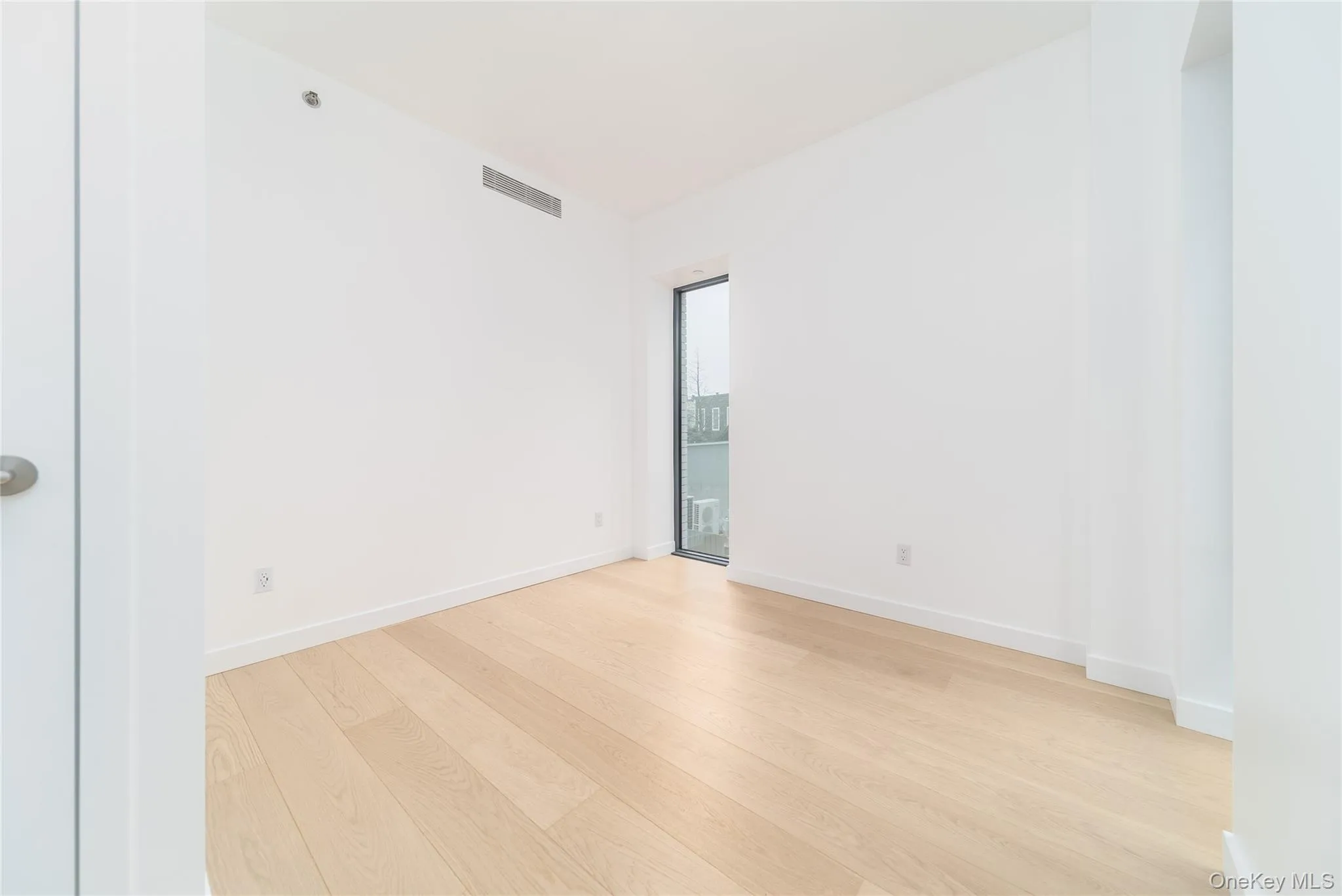 3005 Vernon Boulevard, New York, NY, 2 Rooms Rooms,1 BathroomBathrooms,Residential Lease,For Rent,Vernon,0,969863 3005 Vernon Boulevard, New York, NY, 2 Rooms Rooms,1 BathroomBathrooms,Residential Lease,For Rent,Vernon,0,969863