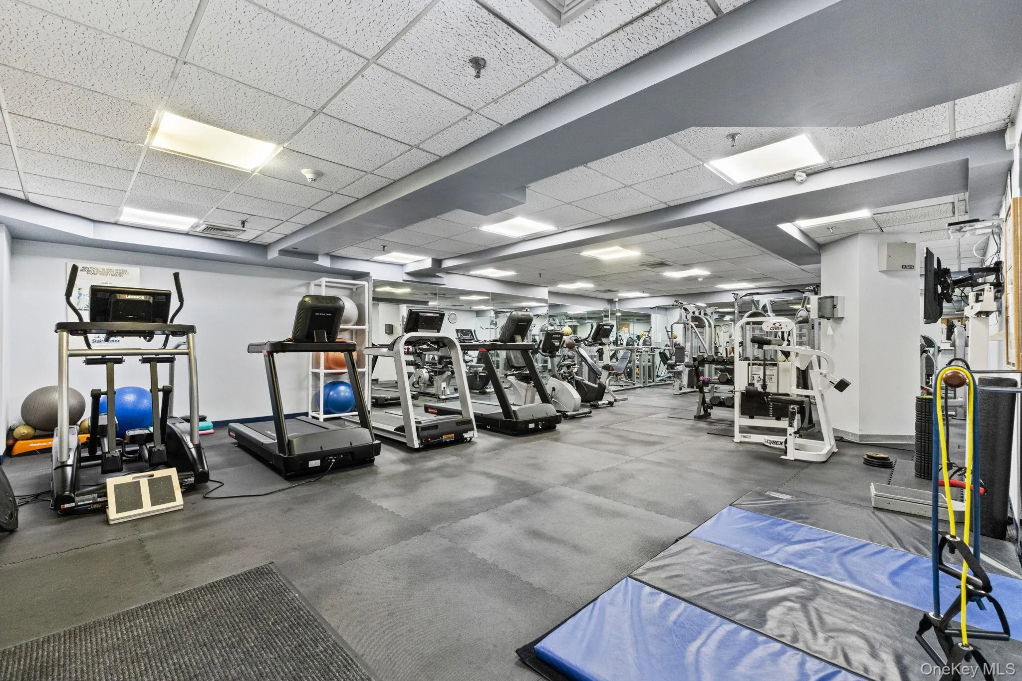 25 Rockledge Avenue, White Plains, NY, 1 Bedroom Bedrooms, 4 Rooms Rooms,1 BathroomBathrooms,Residential Lease,For Rent,Rockledge,0,969877 25 Rockledge Avenue, White Plains, NY, 1 Bedroom Bedrooms, 4 Rooms Rooms,1 BathroomBathrooms,Residential Lease,For Rent,Rockledge,0,969877