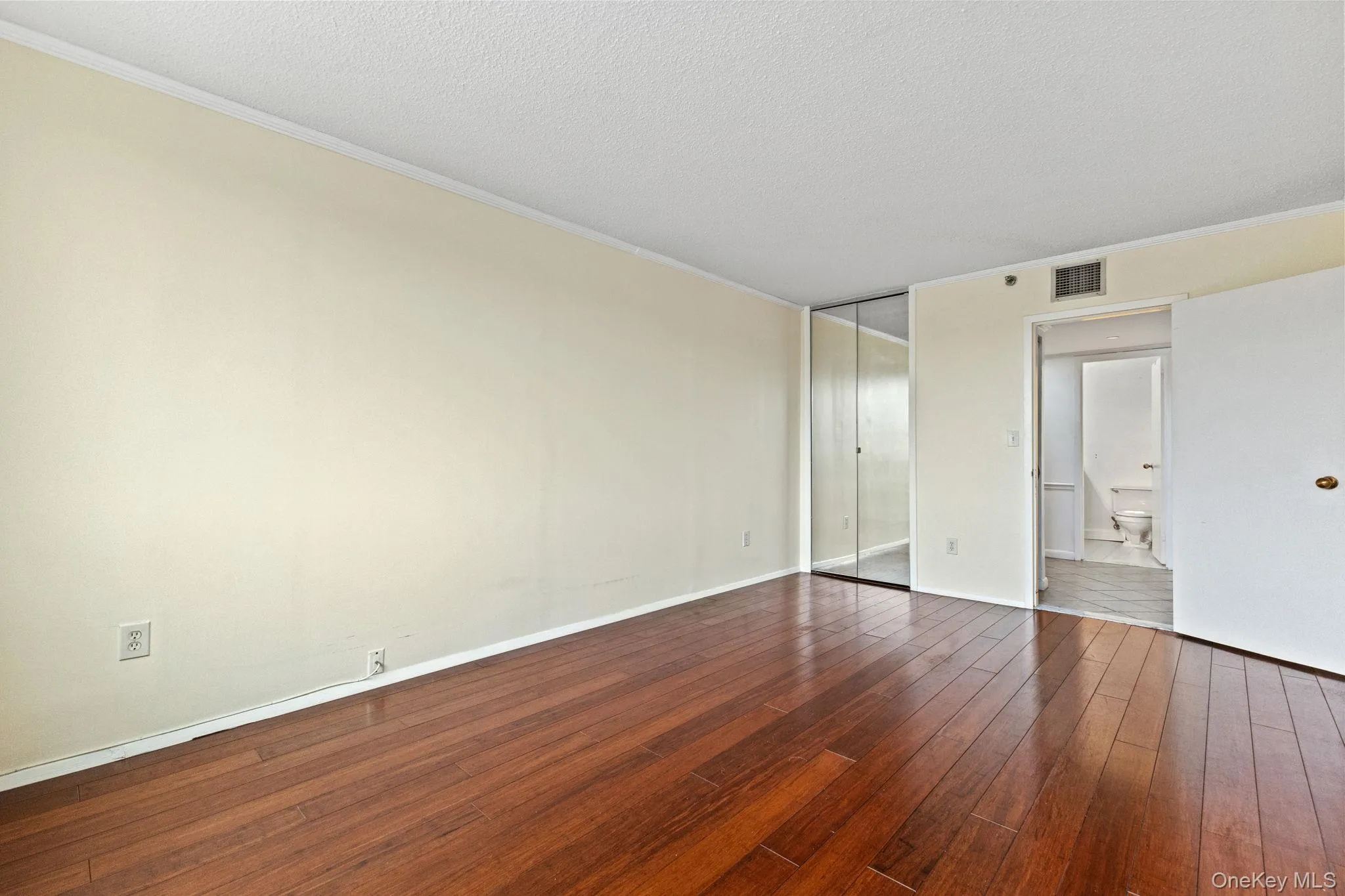 25 Rockledge Avenue, White Plains, NY, 1 Bedroom Bedrooms, 4 Rooms Rooms,1 BathroomBathrooms,Residential Lease,For Rent,Rockledge,0,969877 25 Rockledge Avenue, White Plains, NY, 1 Bedroom Bedrooms, 4 Rooms Rooms,1 BathroomBathrooms,Residential Lease,For Rent,Rockledge,0,969877