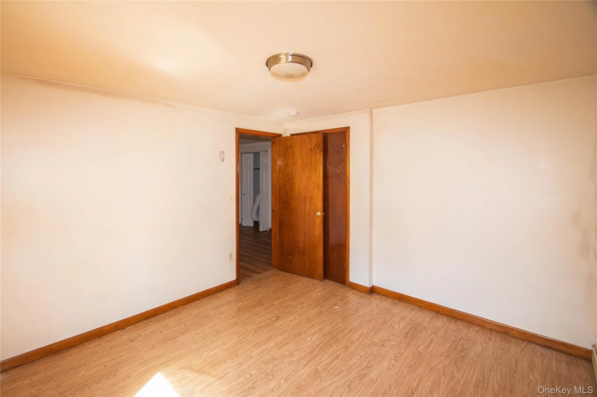 Accessory Apt. bedroom Accessory Apt. bedroom