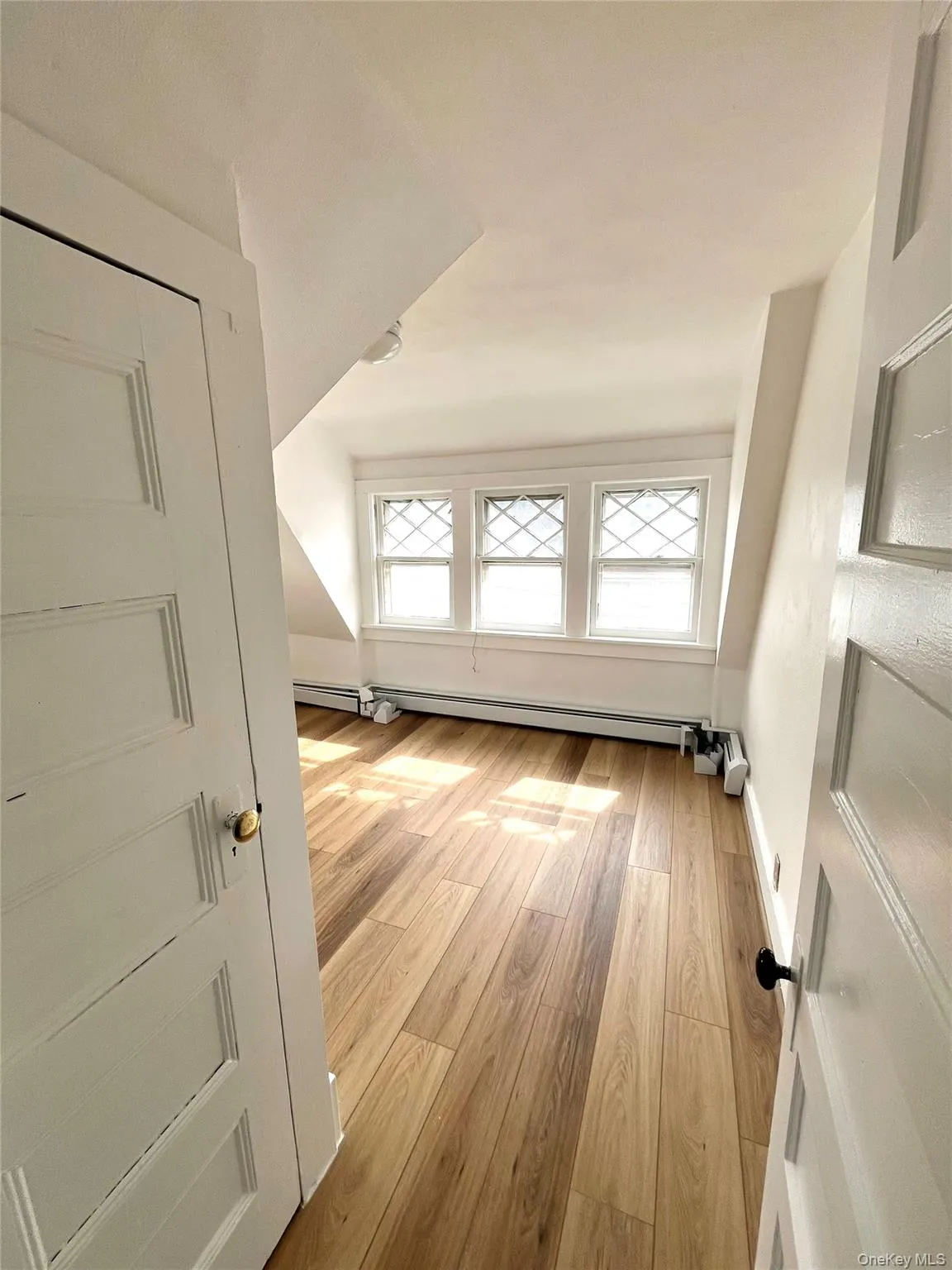 second bedroom w decorative windows second bedroom w decorative windows