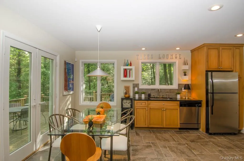 21 Marko Drive, Highland, NY, 3 Bedrooms Bedrooms, 7 Rooms Rooms,2 BathroomsBathrooms,Residential,For Rent,Marko,0,969915 21 Marko Drive, Highland, NY, 3 Bedrooms Bedrooms, 7 Rooms Rooms,2 BathroomsBathrooms,Residential,For Rent,Marko,0,969915