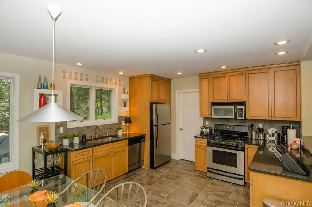 21 Marko Drive, Highland, NY, 3 Bedrooms Bedrooms, 7 Rooms Rooms,2 BathroomsBathrooms,Residential,For Rent,Marko,0,969915 21 Marko Drive, Highland, NY, 3 Bedrooms Bedrooms, 7 Rooms Rooms,2 BathroomsBathrooms,Residential,For Rent,Marko,0,969915