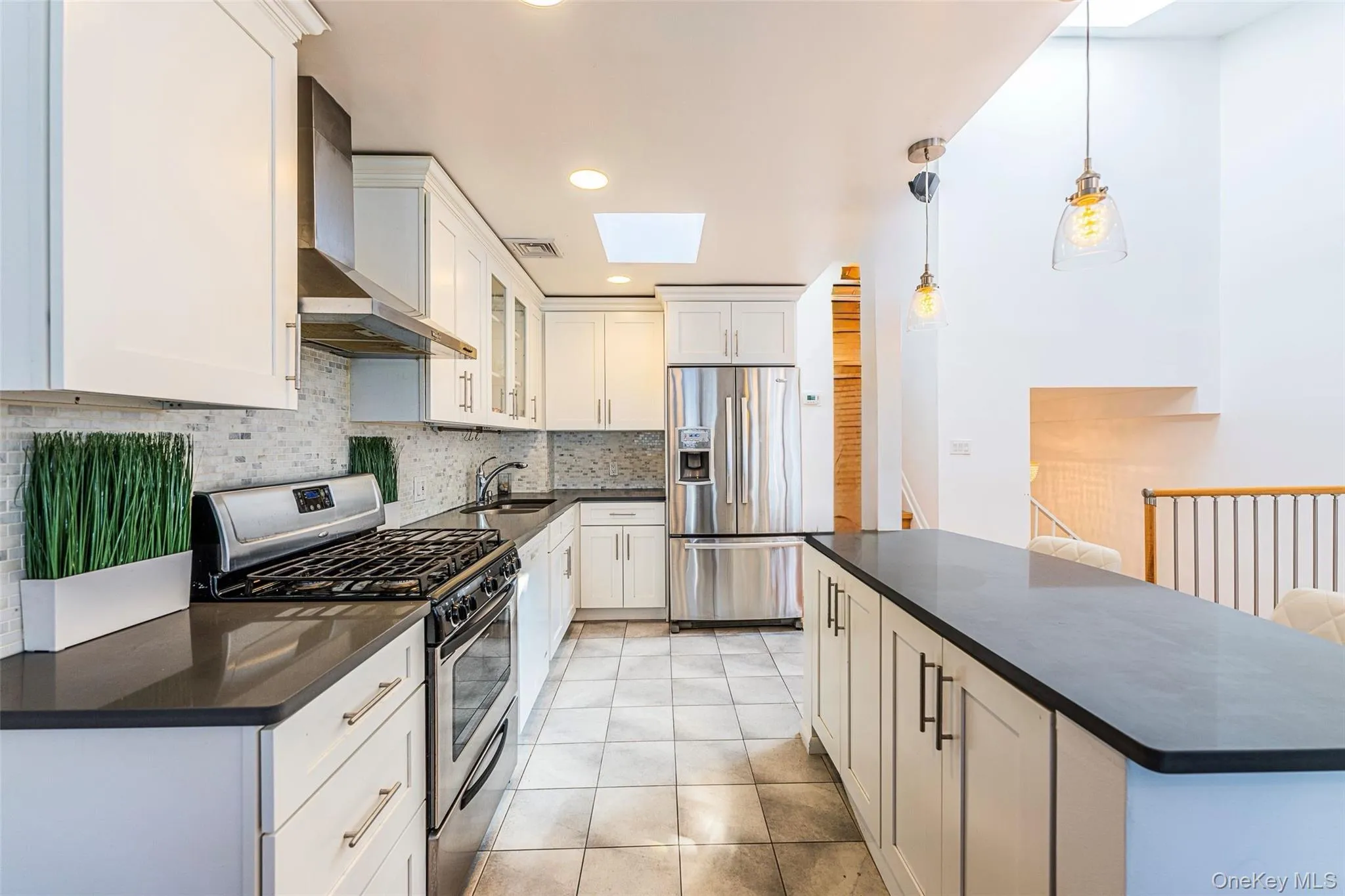 12012 Riviera Court, New York, NY, 3 Bedrooms Bedrooms, 8 Rooms Rooms,2 BathroomsBathrooms,Residential,For Rent,Riviera,0,969928 12012 Riviera Court, New York, NY, 3 Bedrooms Bedrooms, 8 Rooms Rooms,2 BathroomsBathrooms,Residential,For Rent,Riviera,0,969928