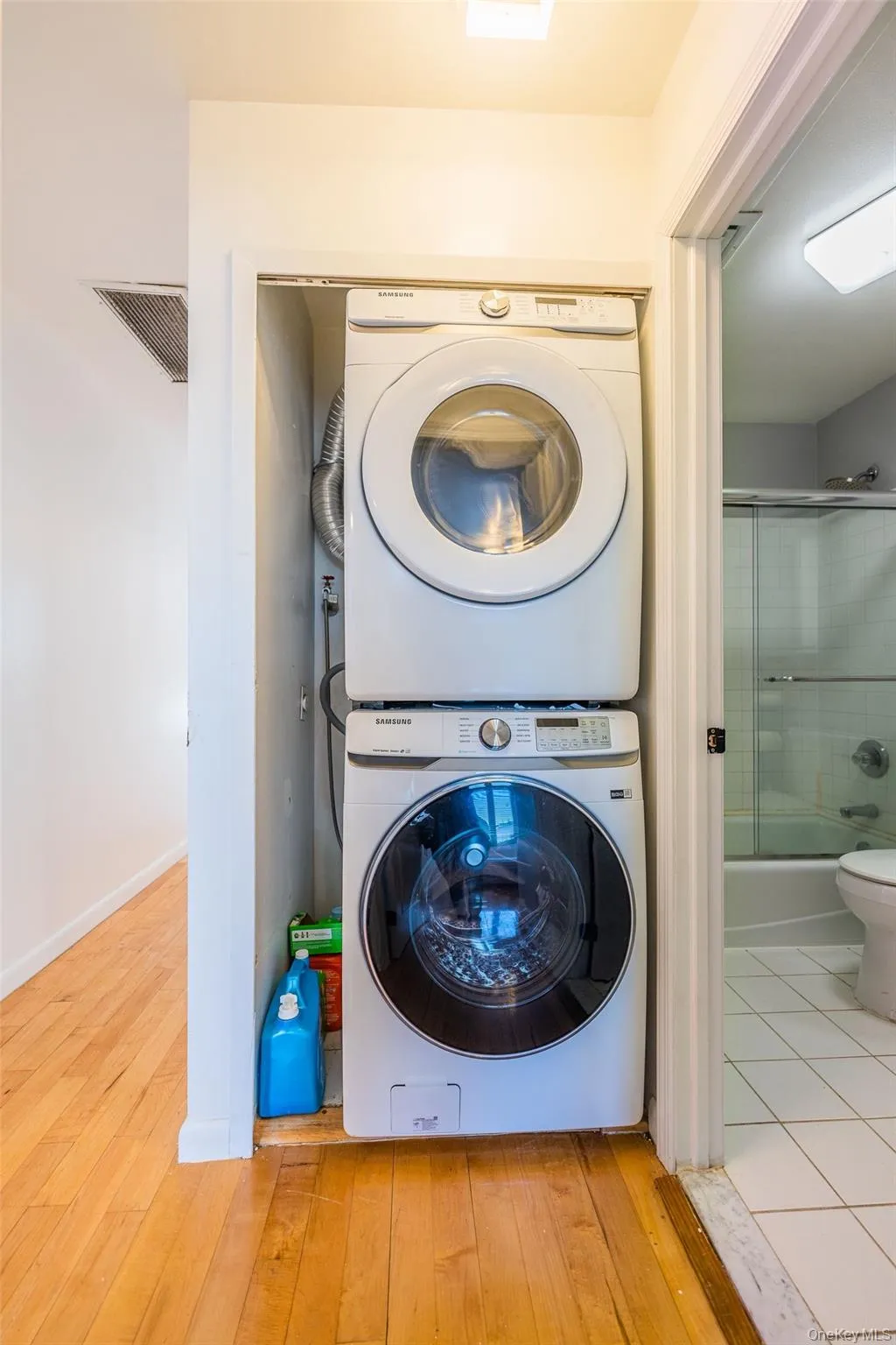 12012 Riviera Court, New York, NY, 3 Bedrooms Bedrooms, 8 Rooms Rooms,2 BathroomsBathrooms,Residential,For Rent,Riviera,0,969928 12012 Riviera Court, New York, NY, 3 Bedrooms Bedrooms, 8 Rooms Rooms,2 BathroomsBathrooms,Residential,For Rent,Riviera,0,969928