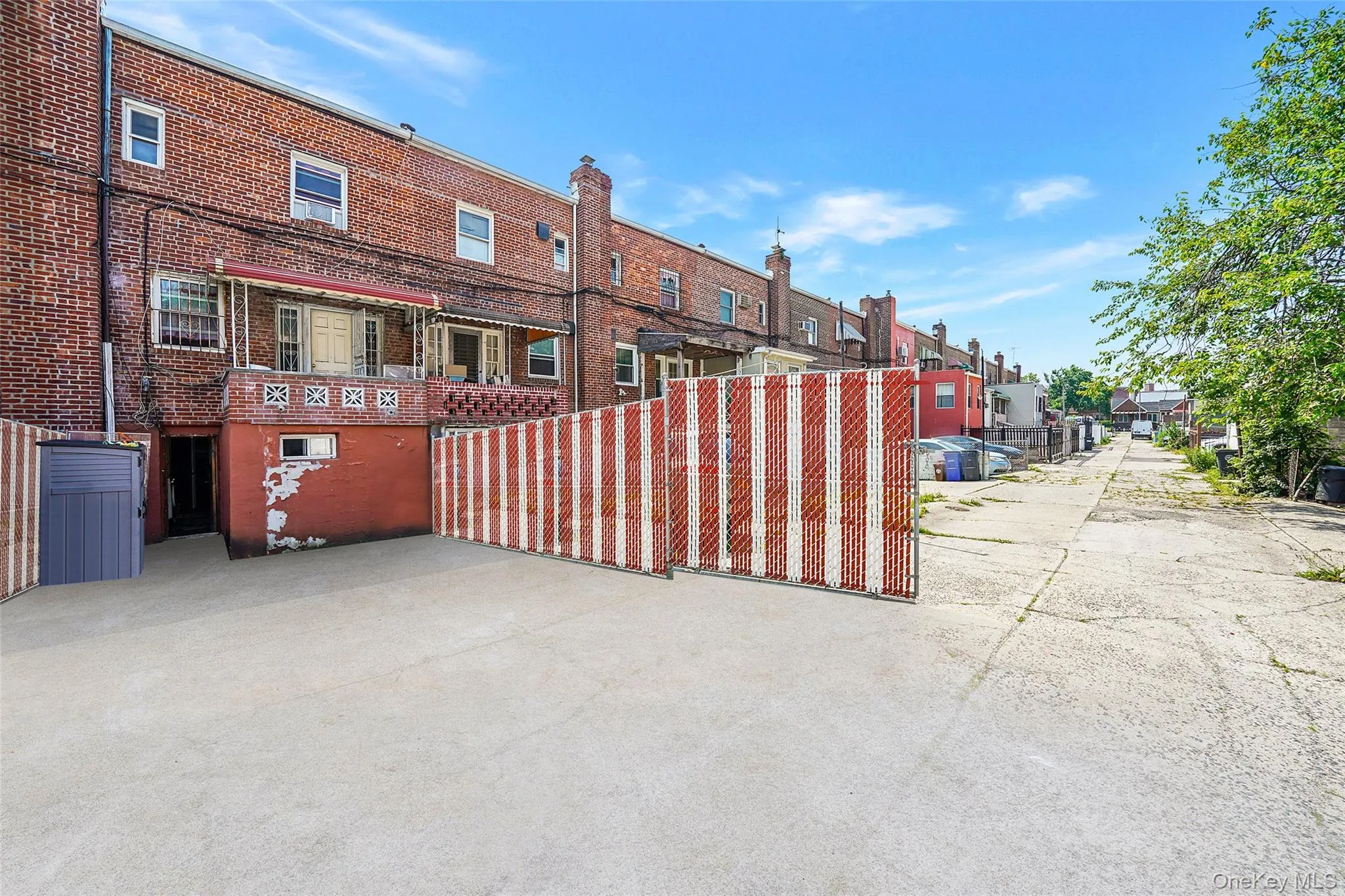 141 Branton Street, New York, NY, 2 Bedrooms Bedrooms, 9 Rooms Rooms,2 BathroomsBathrooms,Residential,For Rent,Branton,0,969940 141 Branton Street, New York, NY, 2 Bedrooms Bedrooms, 9 Rooms Rooms,2 BathroomsBathrooms,Residential,For Rent,Branton,0,969940