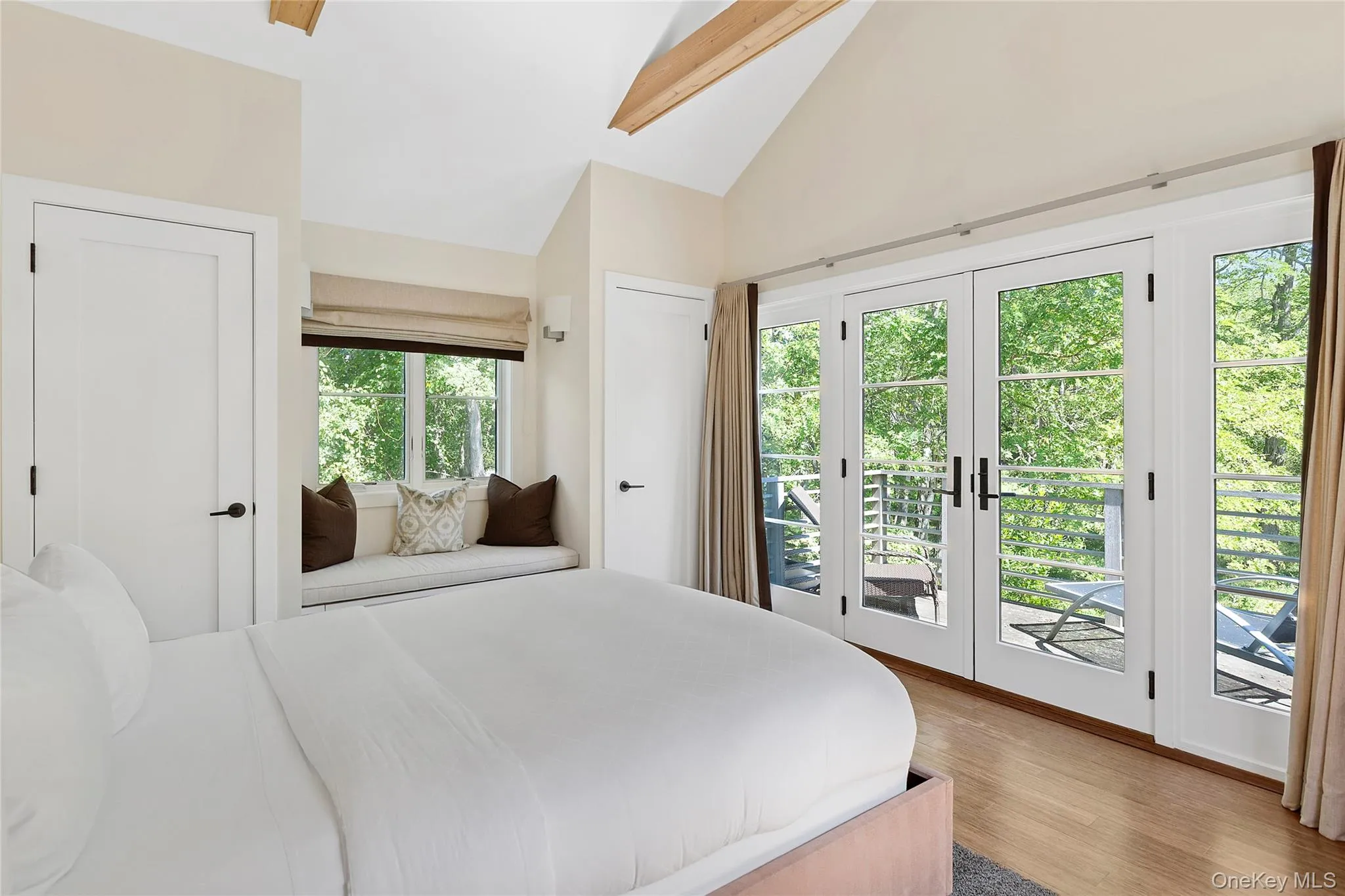 27 Ezekills Hollow, Southampton, New York 11963