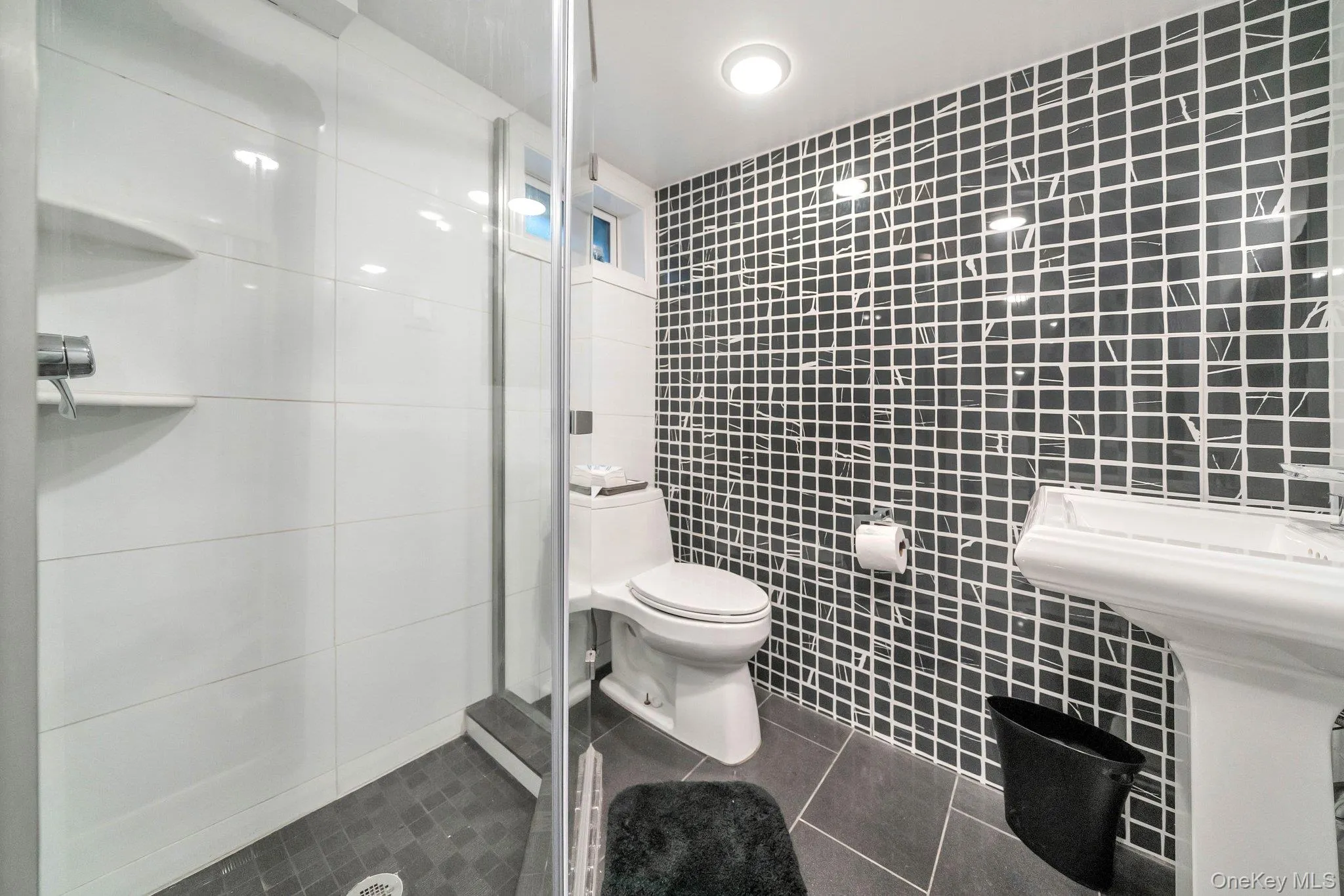 122-05 Metropolitan Avenue, New York, NY, 7 Bedrooms Bedrooms, 12 Rooms Rooms,4 BathroomsBathrooms,Residential,For Rent,Metropolitan,0,969952 122-05 Metropolitan Avenue, New York, NY, 7 Bedrooms Bedrooms, 12 Rooms Rooms,4 BathroomsBathrooms,Residential,For Rent,Metropolitan,0,969952