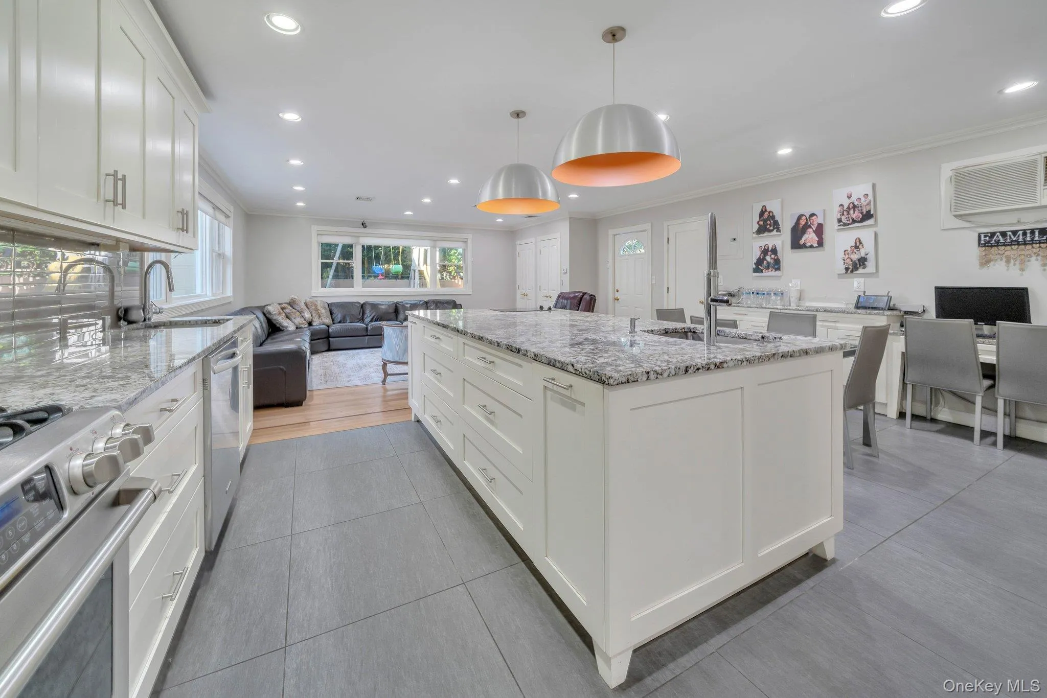122-05 Metropolitan Avenue, New York, NY, 7 Bedrooms Bedrooms, 12 Rooms Rooms,4 BathroomsBathrooms,Residential,For Rent,Metropolitan,0,969952 122-05 Metropolitan Avenue, New York, NY, 7 Bedrooms Bedrooms, 12 Rooms Rooms,4 BathroomsBathrooms,Residential,For Rent,Metropolitan,0,969952