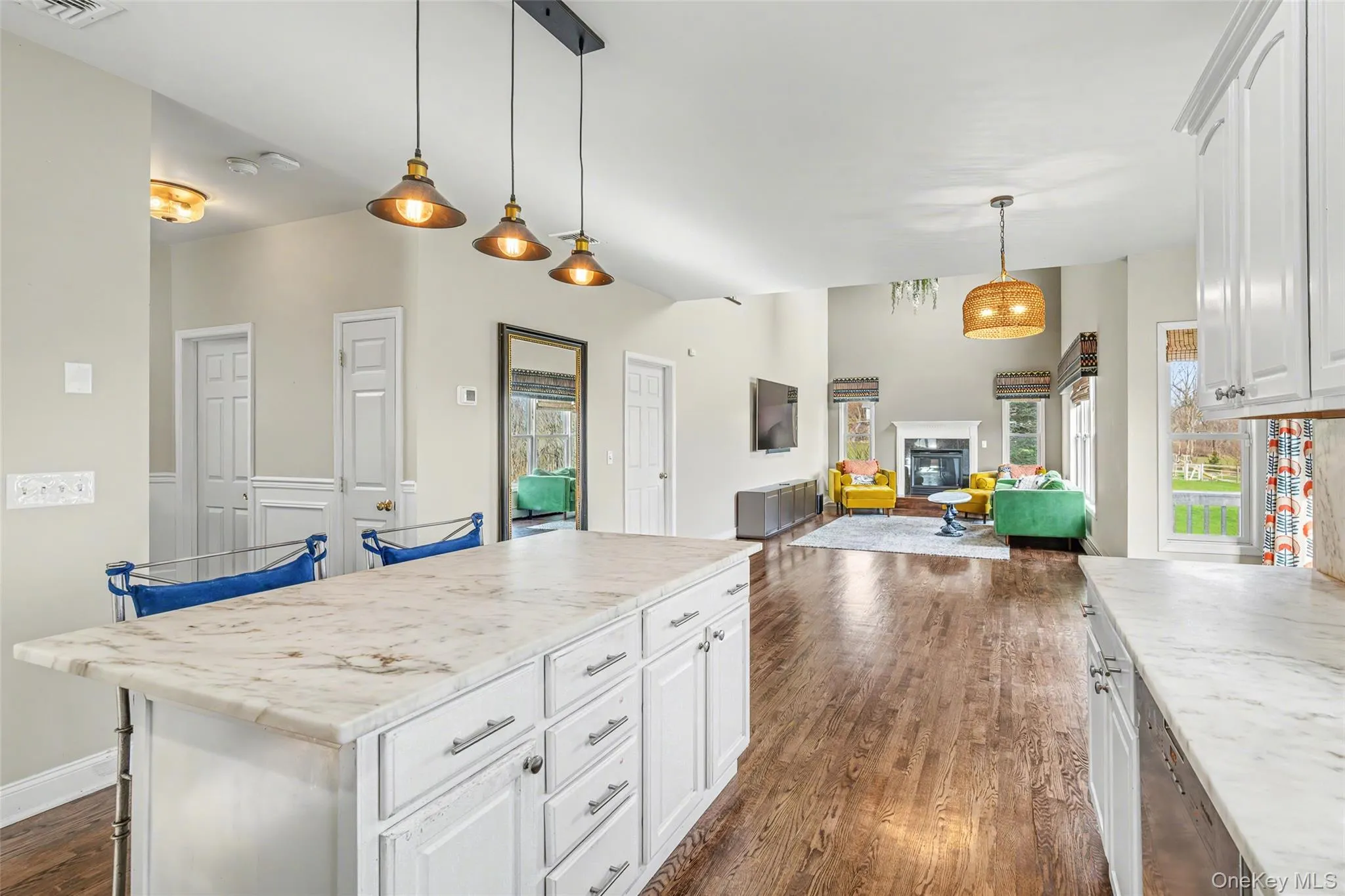 Thoughtfully designed layout allows the kitchen to flow effortlessly into the main living area, ideal for both everyday living and entertaining. Thoughtfully designed layout allows the kitchen to flow effortlessly into the main living area, ideal for both everyday living and entertaining.