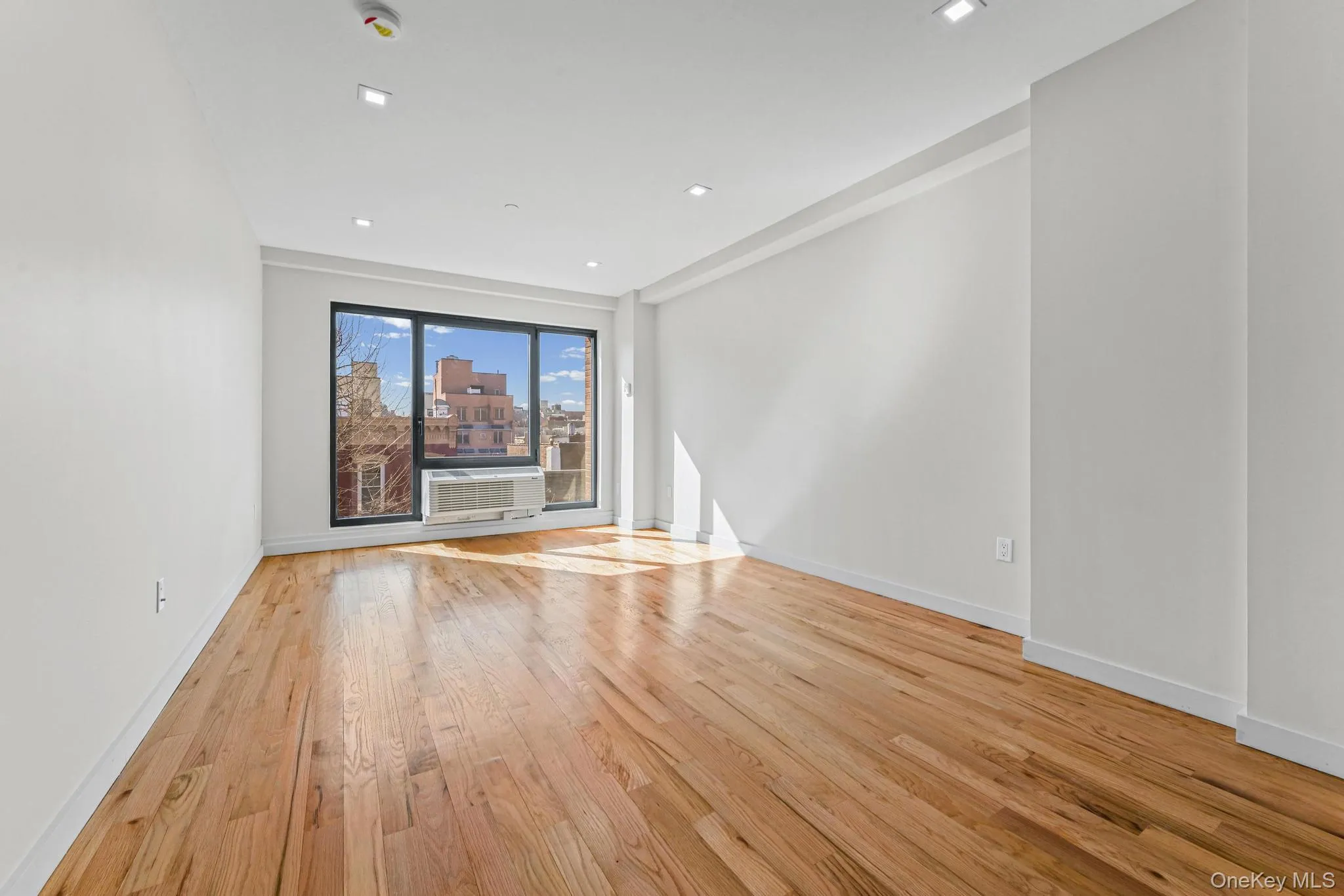 444 Graham Avenue, New York, NY, 1 Bedroom Bedrooms, 2 Rooms Rooms,1 BathroomBathrooms,Residential Lease,For Rent,Graham,0,969989 444 Graham Avenue, New York, NY, 1 Bedroom Bedrooms, 2 Rooms Rooms,1 BathroomBathrooms,Residential Lease,For Rent,Graham,0,969989