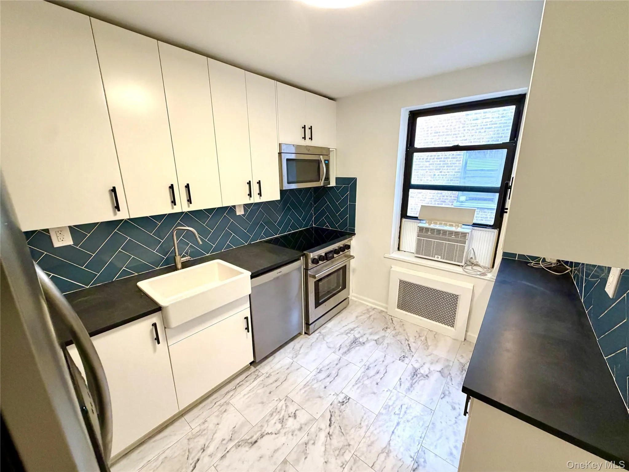 445 240th Street, New York, NY, 2 Bedrooms Bedrooms, 6 Rooms Rooms,2 BathroomsBathrooms,Residential Lease,For Rent,240th,0,970006 445 240th Street, New York, NY, 2 Bedrooms Bedrooms, 6 Rooms Rooms,2 BathroomsBathrooms,Residential Lease,For Rent,240th,0,970006