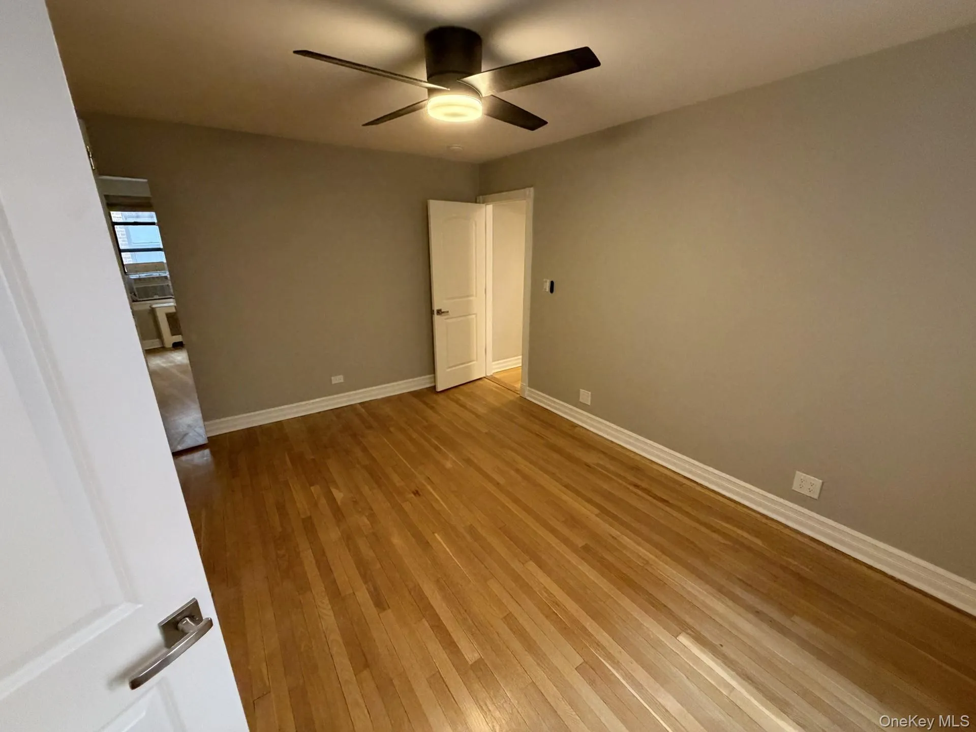 445 240th Street, New York, NY, 2 Bedrooms Bedrooms, 6 Rooms Rooms,2 BathroomsBathrooms,Residential Lease,For Rent,240th,0,970006 445 240th Street, New York, NY, 2 Bedrooms Bedrooms, 6 Rooms Rooms,2 BathroomsBathrooms,Residential Lease,For Rent,240th,0,970006