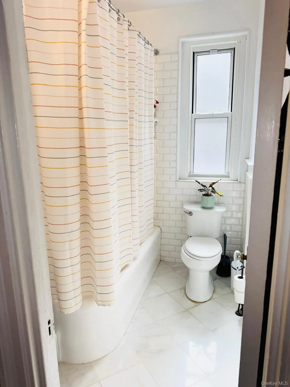 1440 Midland Avenue, Yonkers, NY, 1 Bedroom Bedrooms, 4 Rooms Rooms,1 BathroomBathrooms,Residential,For Rent,Midland,0,970012 1440 Midland Avenue, Yonkers, NY, 1 Bedroom Bedrooms, 4 Rooms Rooms,1 BathroomBathrooms,Residential,For Rent,Midland,0,970012