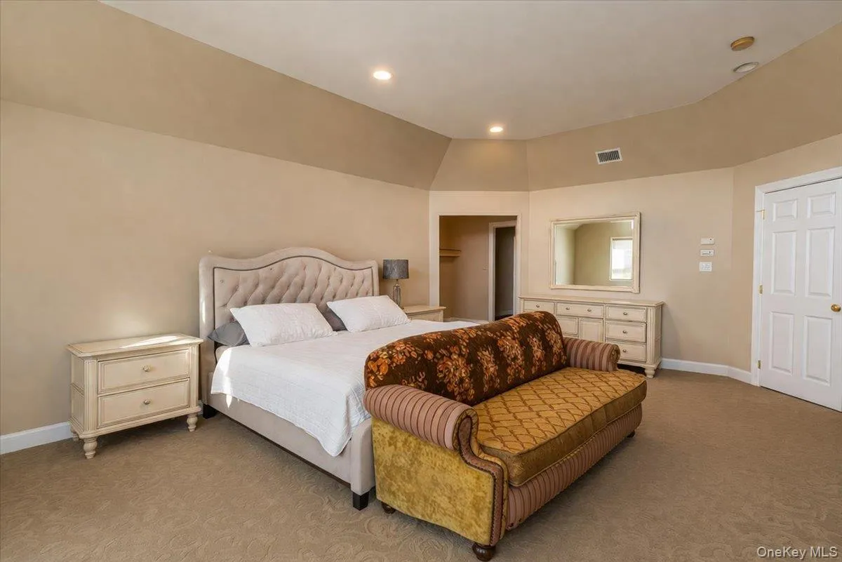 22 Turnberry Court, Huntington, NY, 6 Bedrooms Bedrooms, 12 Rooms Rooms,4 BathroomsBathrooms,Residential Sale,For Rent,Turnberry,0,970033 22 Turnberry Court, Huntington, NY, 6 Bedrooms Bedrooms, 12 Rooms Rooms,4 BathroomsBathrooms,Residential Sale,For Rent,Turnberry,0,970033
