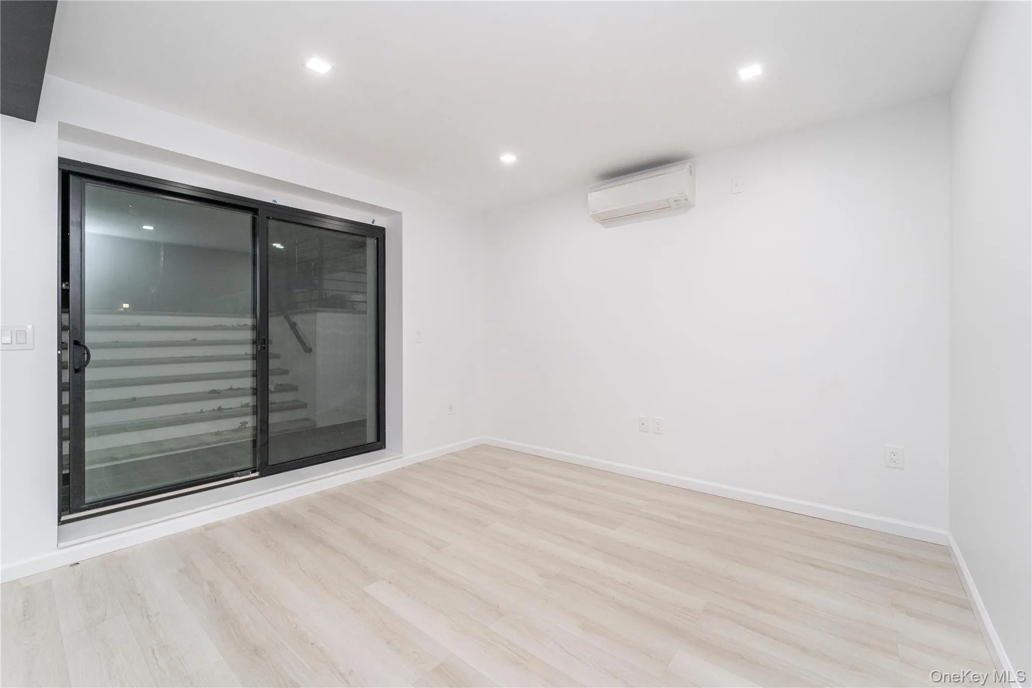 2134 33rd Street, New York, NY, 2 Bedrooms Bedrooms, 4 Rooms Rooms,1 BathroomBathrooms,Residential Lease,For Rent,33rd,0,970037 2134 33rd Street, New York, NY, 2 Bedrooms Bedrooms, 4 Rooms Rooms,1 BathroomBathrooms,Residential Lease,For Rent,33rd,0,970037