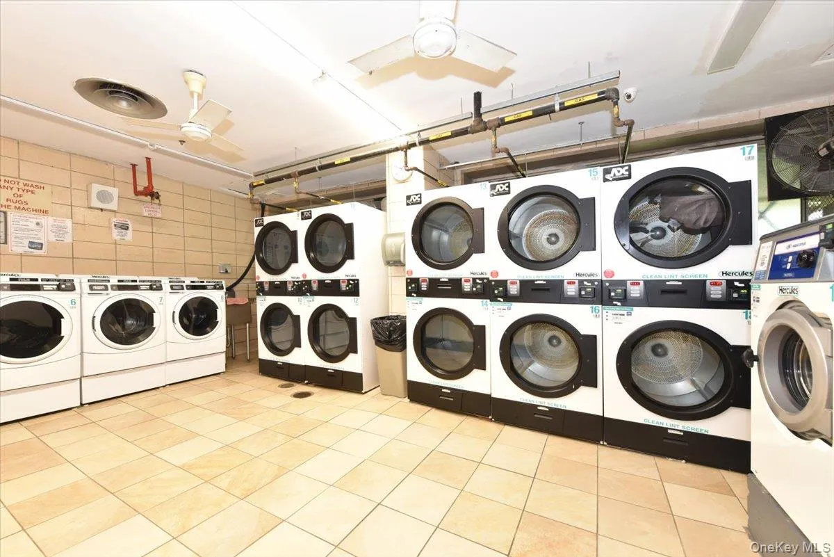 18-15 215th Street, New York, NY, 1 Bedroom Bedrooms, 4 Rooms Rooms,1 BathroomBathrooms,Residential Sale,For Rent,215th,0,970041 18-15 215th Street, New York, NY, 1 Bedroom Bedrooms, 4 Rooms Rooms,1 BathroomBathrooms,Residential Sale,For Rent,215th,0,970041