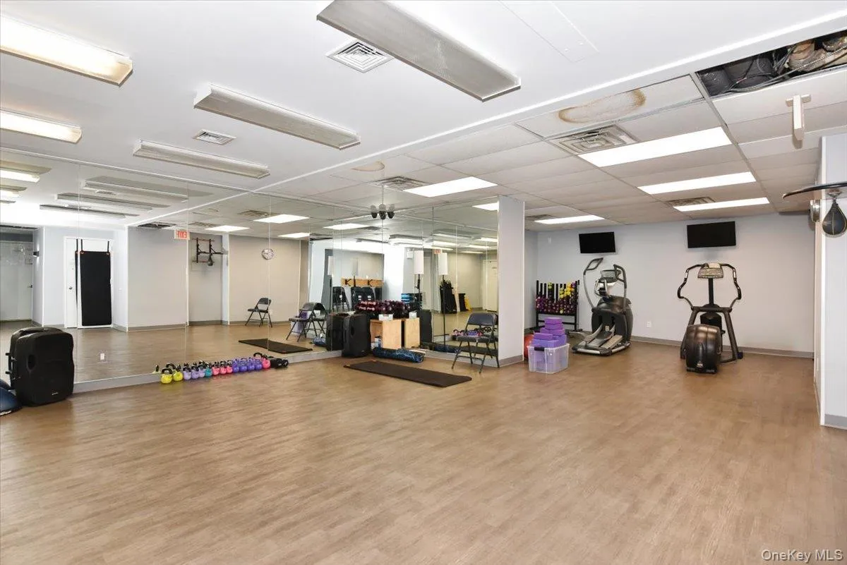 18-15 215th Street, New York, NY, 1 Bedroom Bedrooms, 4 Rooms Rooms,1 BathroomBathrooms,Residential Sale,For Rent,215th,0,970041 18-15 215th Street, New York, NY, 1 Bedroom Bedrooms, 4 Rooms Rooms,1 BathroomBathrooms,Residential Sale,For Rent,215th,0,970041