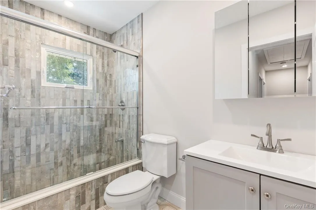 17 Soundview Avenue, Rye City, NY, 3 Bedrooms Bedrooms, 6 Rooms Rooms,2 BathroomsBathrooms,Residential Lease,For Rent,Soundview,0,970059 17 Soundview Avenue, Rye City, NY, 3 Bedrooms Bedrooms, 6 Rooms Rooms,2 BathroomsBathrooms,Residential Lease,For Rent,Soundview,0,970059