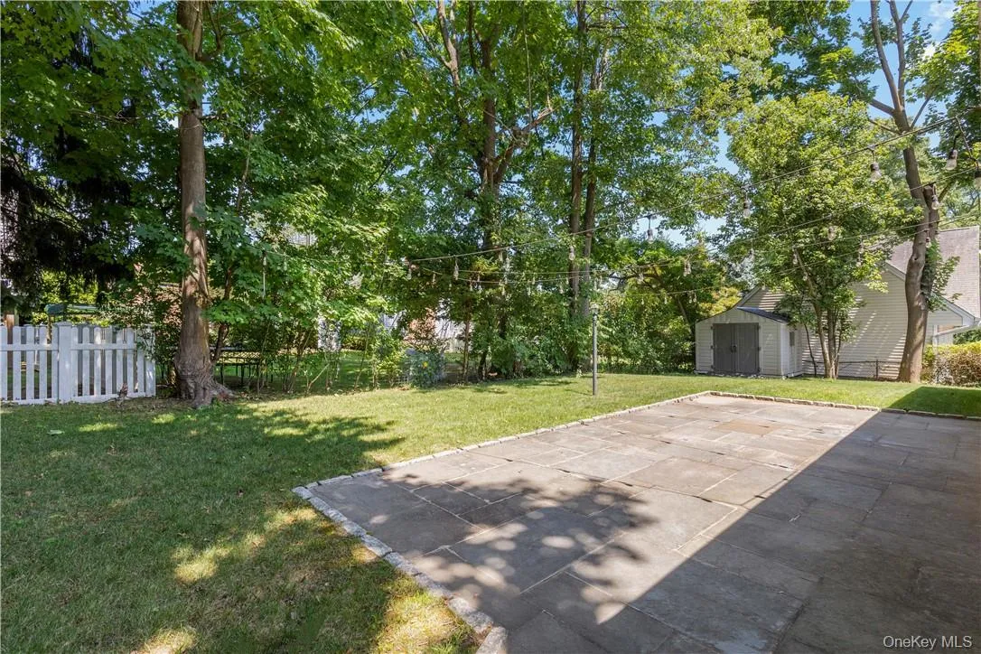 17 Soundview Avenue, Rye City, NY, 3 Bedrooms Bedrooms, 6 Rooms Rooms,2 BathroomsBathrooms,Residential Lease,For Rent,Soundview,0,970059 17 Soundview Avenue, Rye City, NY, 3 Bedrooms Bedrooms, 6 Rooms Rooms,2 BathroomsBathrooms,Residential Lease,For Rent,Soundview,0,970059