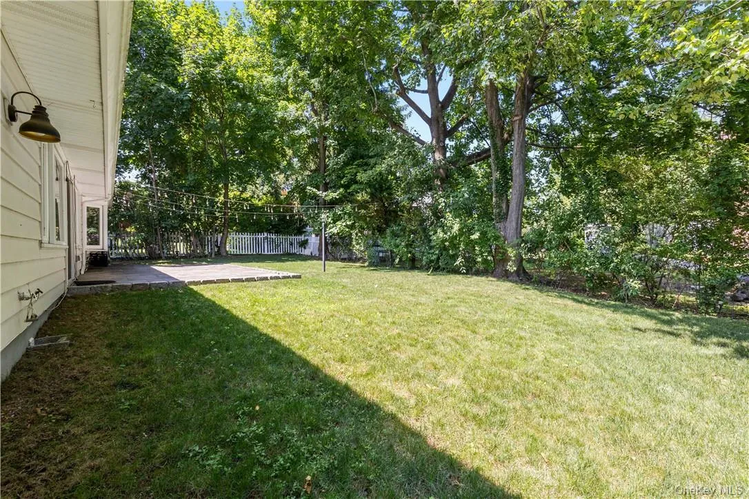 17 Soundview Avenue, Rye City, NY, 3 Bedrooms Bedrooms, 6 Rooms Rooms,2 BathroomsBathrooms,Residential Lease,For Rent,Soundview,0,970059 17 Soundview Avenue, Rye City, NY, 3 Bedrooms Bedrooms, 6 Rooms Rooms,2 BathroomsBathrooms,Residential Lease,For Rent,Soundview,0,970059