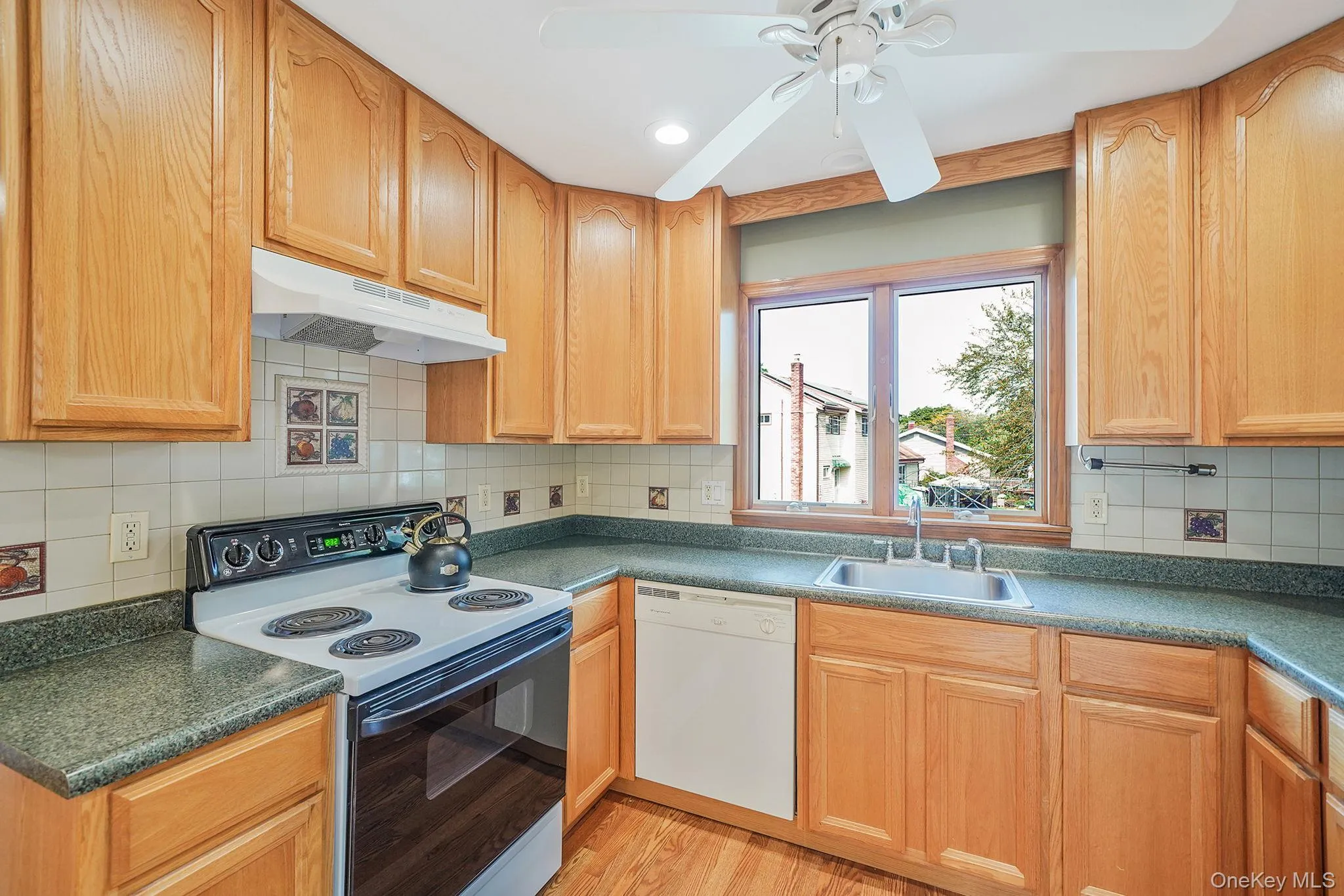 26 Bokel Road, Brookhaven, NY, 3 Bedrooms Bedrooms, 6 Rooms Rooms,2 BathroomsBathrooms,Residential Lease,For Rent,Bokel,0,970077 26 Bokel Road, Brookhaven, NY, 3 Bedrooms Bedrooms, 6 Rooms Rooms,2 BathroomsBathrooms,Residential Lease,For Rent,Bokel,0,970077