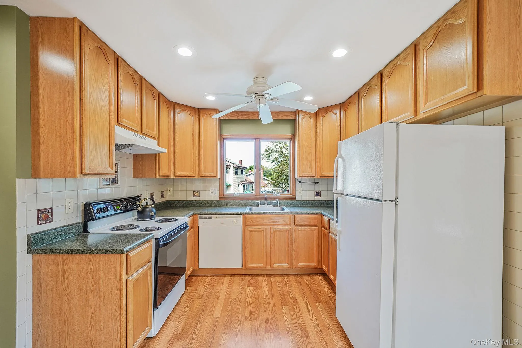 26 Bokel Road, Brookhaven, NY, 3 Bedrooms Bedrooms, 6 Rooms Rooms,2 BathroomsBathrooms,Residential Lease,For Rent,Bokel,0,970077 26 Bokel Road, Brookhaven, NY, 3 Bedrooms Bedrooms, 6 Rooms Rooms,2 BathroomsBathrooms,Residential Lease,For Rent,Bokel,0,970077