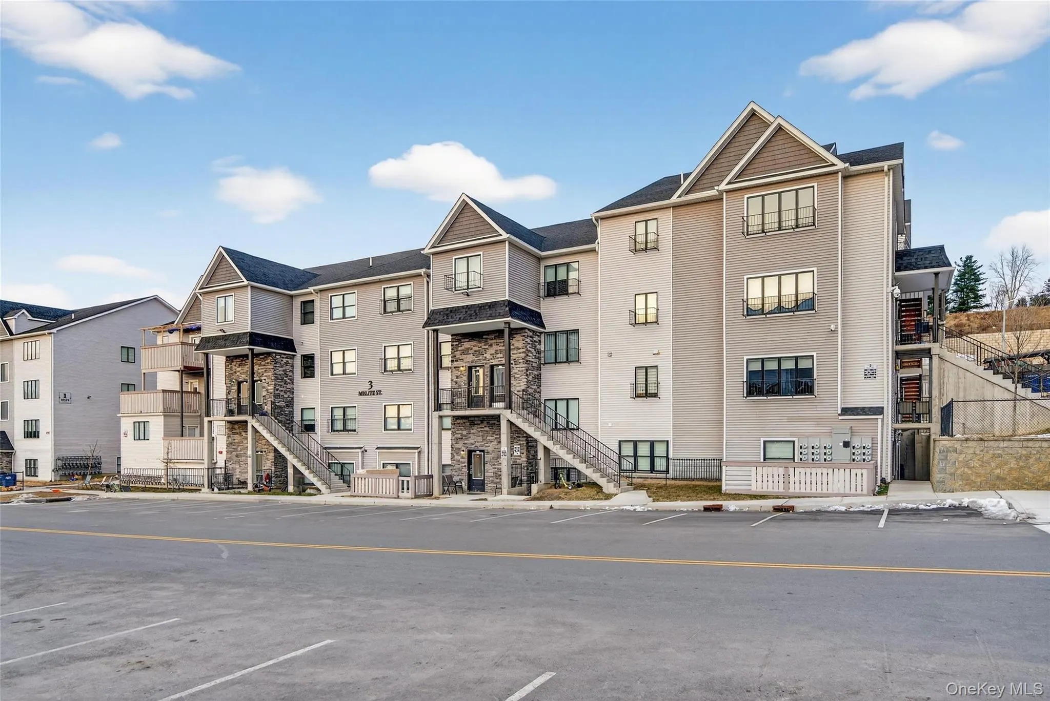3 melitz, Palm Tree, NY, 4 Bedrooms Bedrooms, 6 Rooms Rooms,2 BathroomsBathrooms,Residential,For Rent,melitz,0,970091 3 melitz, Palm Tree, NY, 4 Bedrooms Bedrooms, 6 Rooms Rooms,2 BathroomsBathrooms,Residential,For Rent,melitz,0,970091