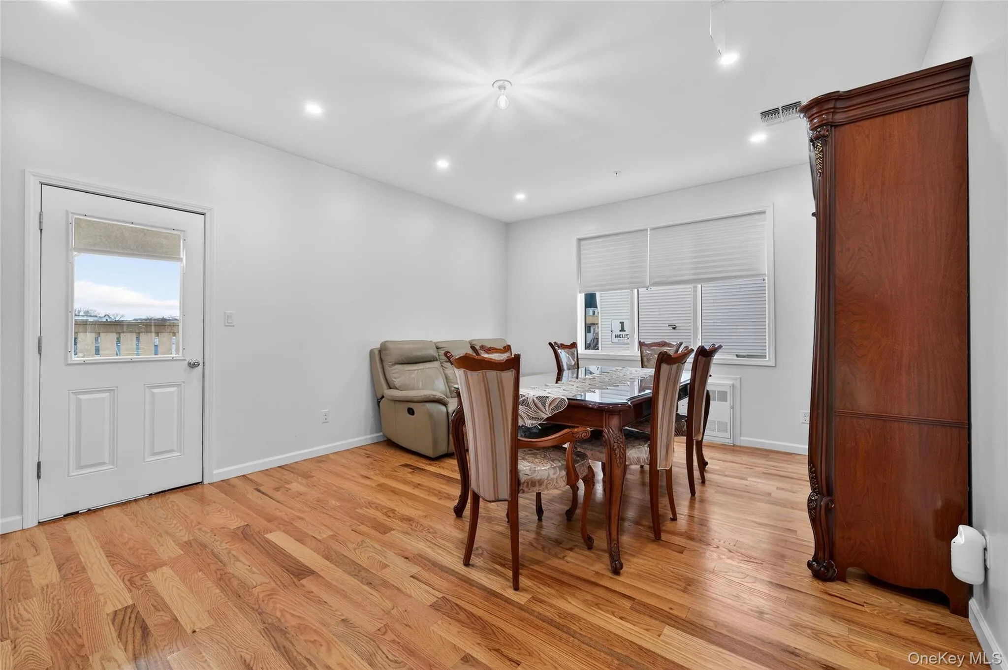 3 melitz, Palm Tree, NY, 4 Bedrooms Bedrooms, 6 Rooms Rooms,2 BathroomsBathrooms,Residential,For Rent,melitz,0,970091 3 melitz, Palm Tree, NY, 4 Bedrooms Bedrooms, 6 Rooms Rooms,2 BathroomsBathrooms,Residential,For Rent,melitz,0,970091