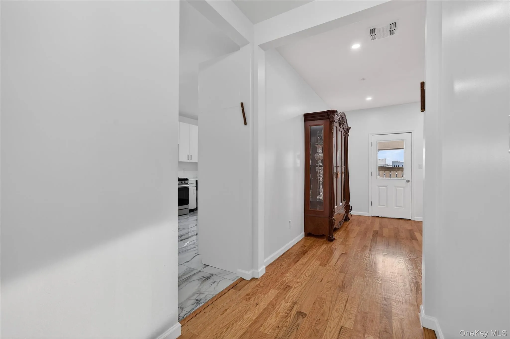 3 melitz, Palm Tree, NY, 4 Bedrooms Bedrooms, 6 Rooms Rooms,2 BathroomsBathrooms,Residential,For Rent,melitz,0,970091 3 melitz, Palm Tree, NY, 4 Bedrooms Bedrooms, 6 Rooms Rooms,2 BathroomsBathrooms,Residential,For Rent,melitz,0,970091