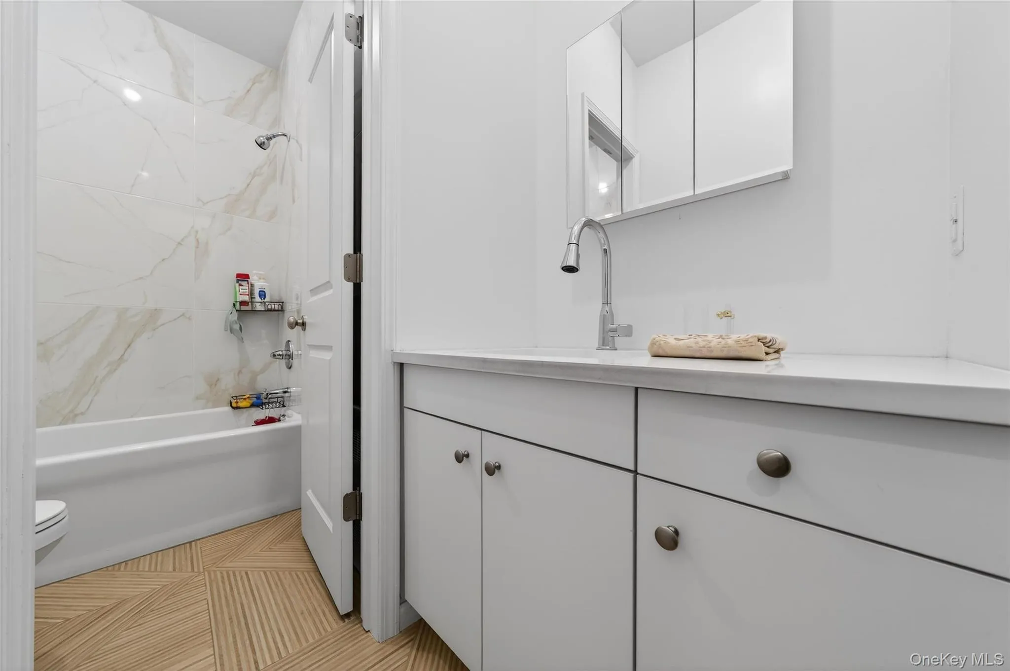 3 melitz, Palm Tree, NY, 4 Bedrooms Bedrooms, 6 Rooms Rooms,2 BathroomsBathrooms,Residential,For Rent,melitz,0,970091 3 melitz, Palm Tree, NY, 4 Bedrooms Bedrooms, 6 Rooms Rooms,2 BathroomsBathrooms,Residential,For Rent,melitz,0,970091