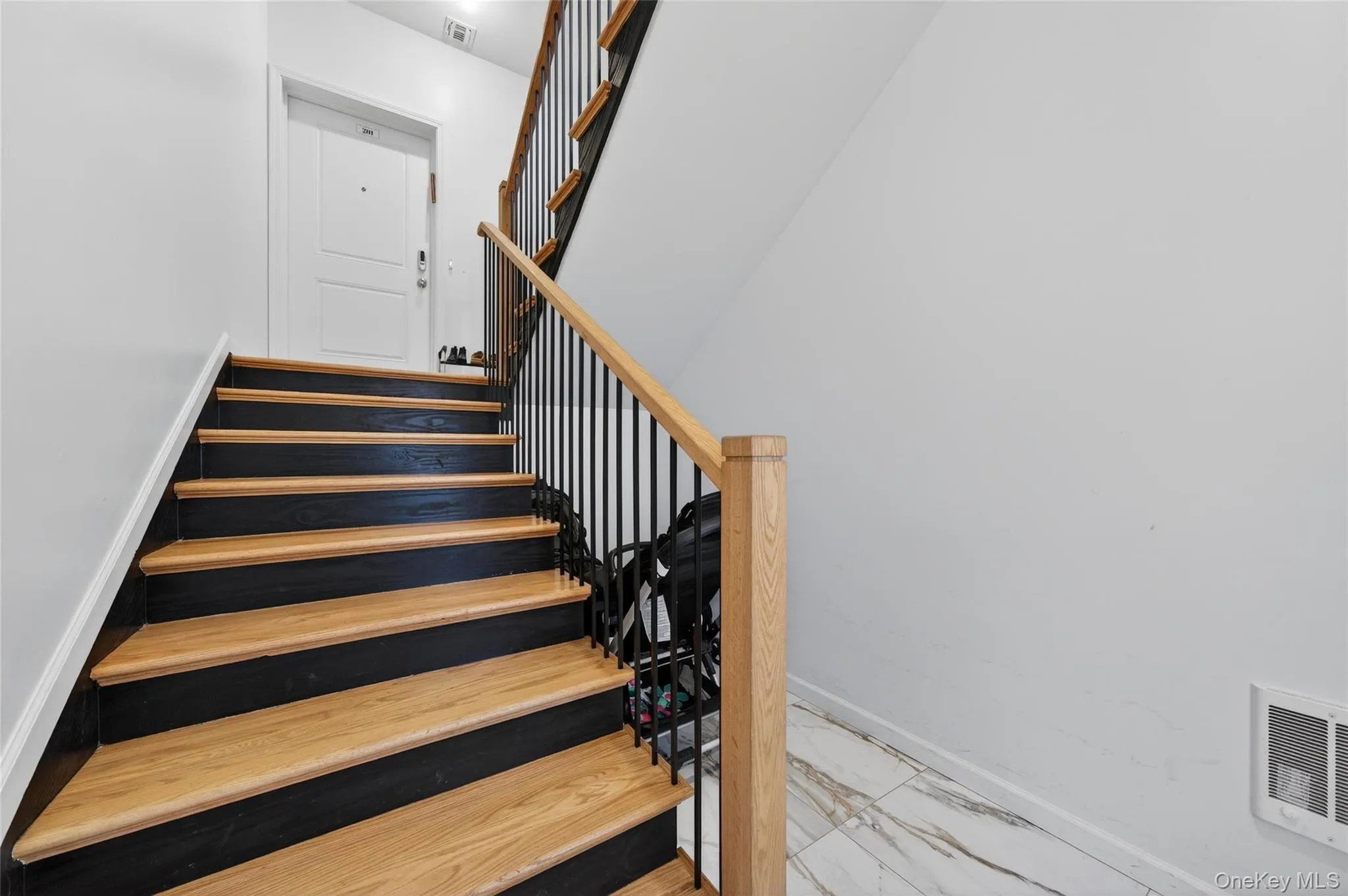 3 melitz, Palm Tree, NY, 4 Bedrooms Bedrooms, 6 Rooms Rooms,2 BathroomsBathrooms,Residential,For Rent,melitz,0,970091 3 melitz, Palm Tree, NY, 4 Bedrooms Bedrooms, 6 Rooms Rooms,2 BathroomsBathrooms,Residential,For Rent,melitz,0,970091