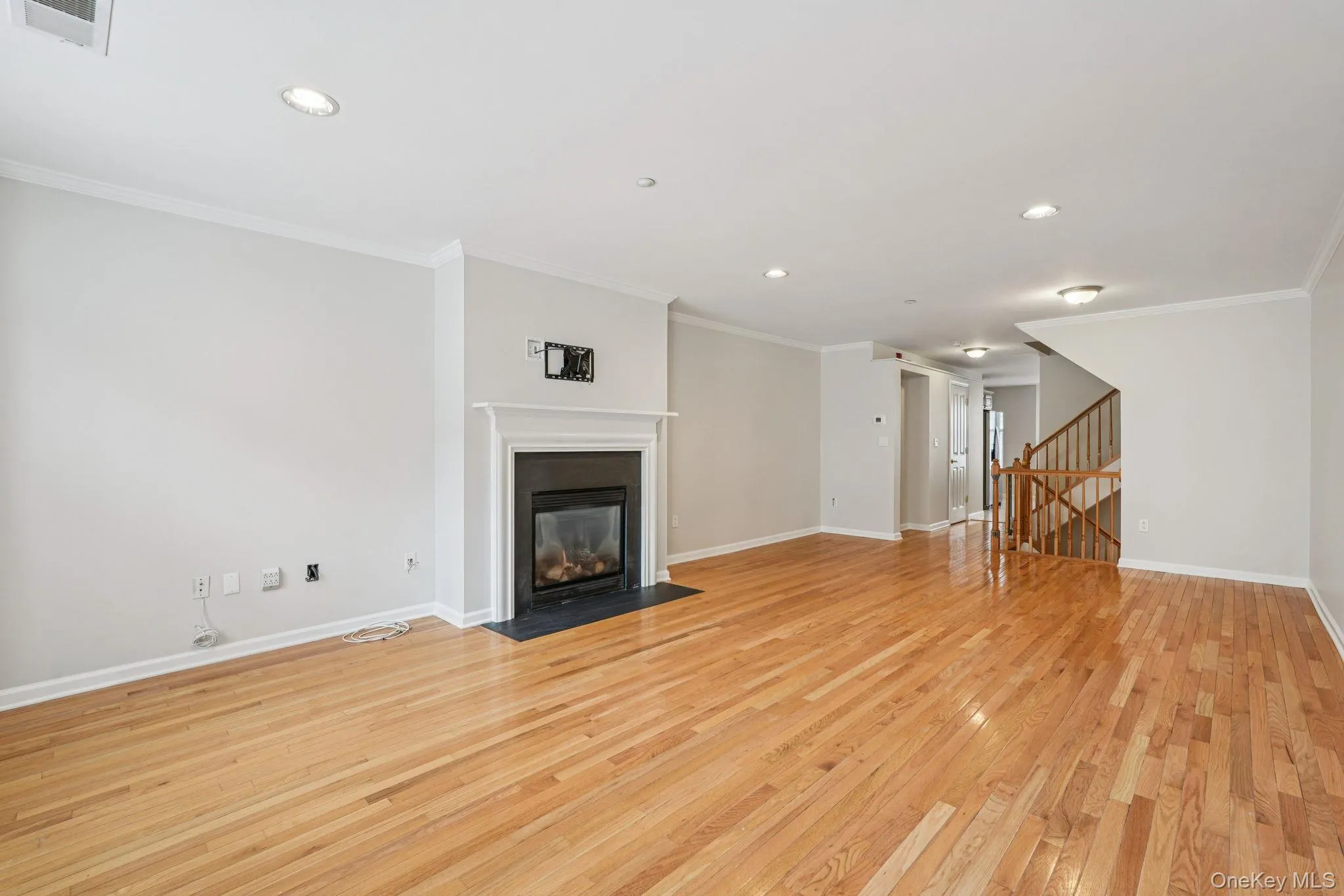 10 BRIDGE Lane, Haverstraw, NY, 3 Bedrooms Bedrooms, 7 Rooms Rooms,3 BathroomsBathrooms,Residential Lease,For Rent,BRIDGE,0,970105 10 BRIDGE Lane, Haverstraw, NY, 3 Bedrooms Bedrooms, 7 Rooms Rooms,3 BathroomsBathrooms,Residential Lease,For Rent,BRIDGE,0,970105