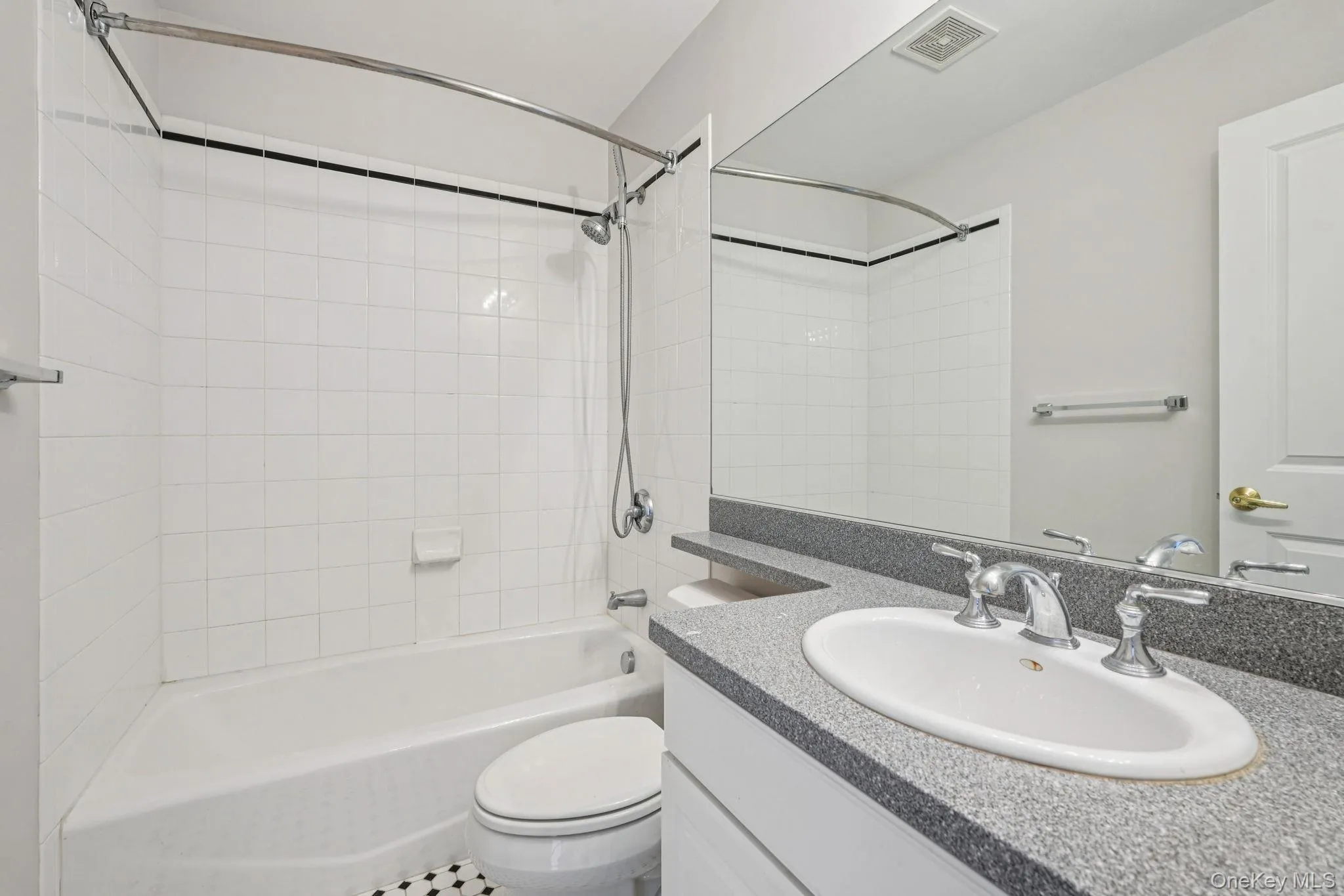 10 BRIDGE Lane, Haverstraw, NY, 3 Bedrooms Bedrooms, 7 Rooms Rooms,3 BathroomsBathrooms,Residential Lease,For Rent,BRIDGE,0,970105 10 BRIDGE Lane, Haverstraw, NY, 3 Bedrooms Bedrooms, 7 Rooms Rooms,3 BathroomsBathrooms,Residential Lease,For Rent,BRIDGE,0,970105