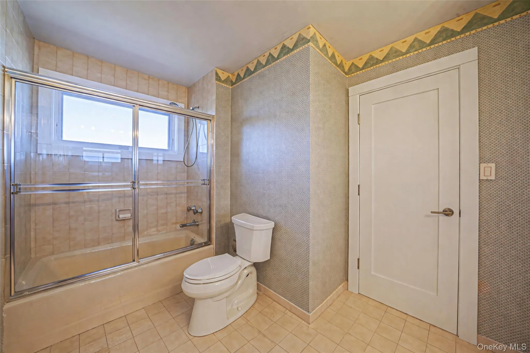 Jack & Jill Bathroom Jack & Jill Bathroom